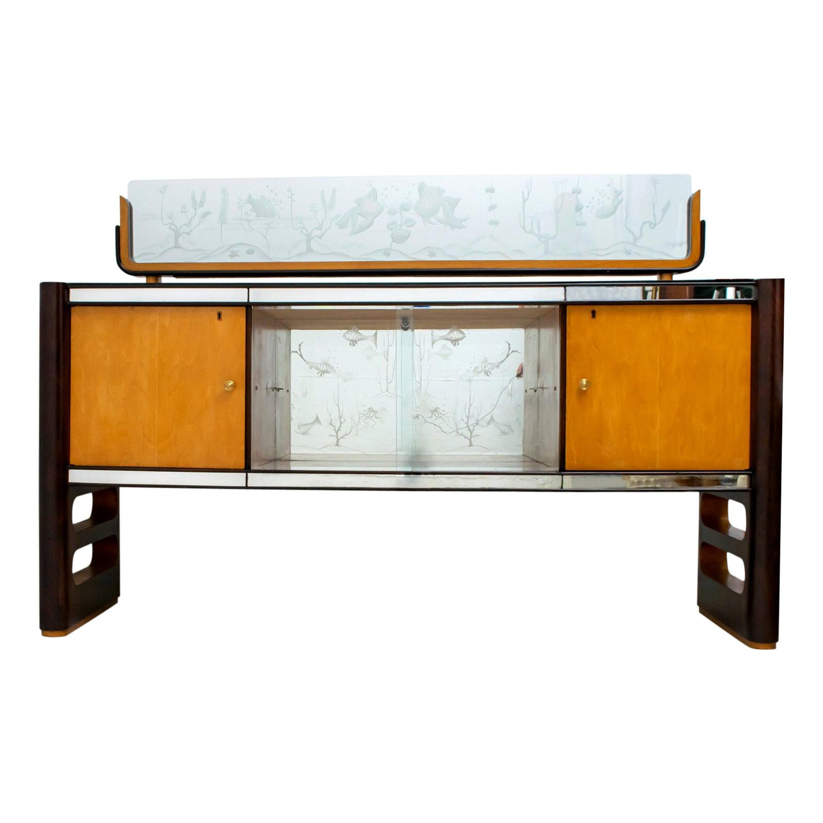 Osvaldo Borsani Mid-Century Modern Italian Walnut and Maple Sideboard, 1950s