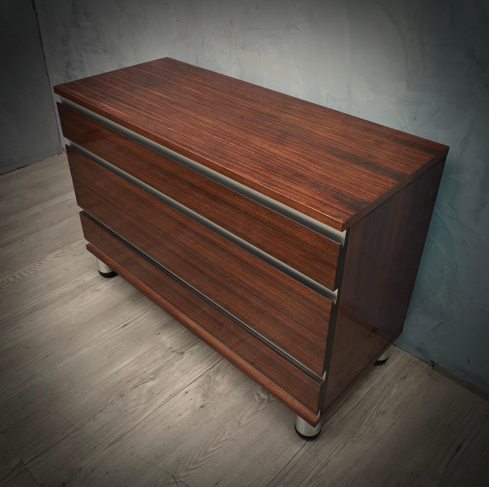 Osvaldo Borsani MIM Bürokommode aus Nussbaum und Aluminium aus der Mitte des Jahrhunderts, 1960 im Angebot 1