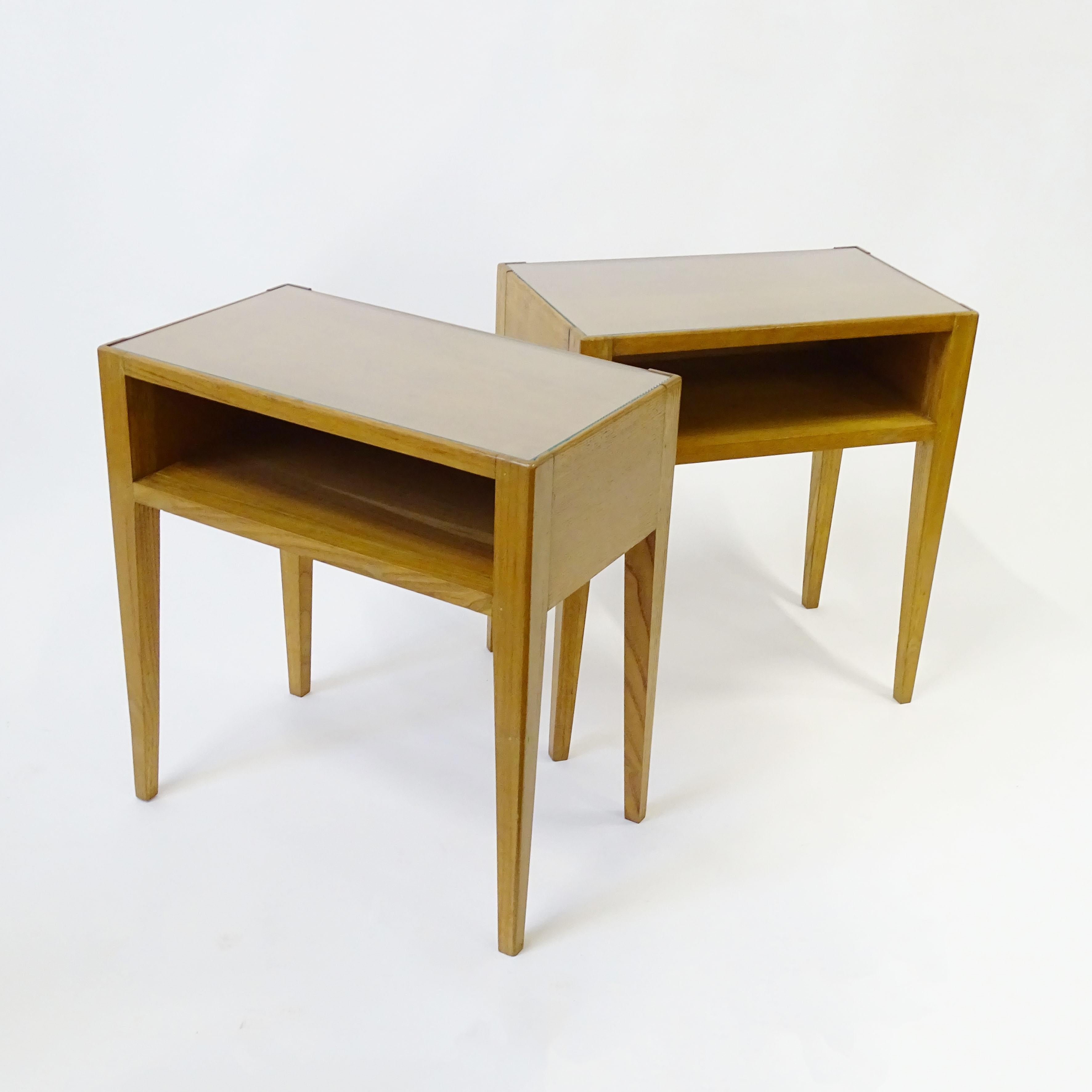 Glass Osvaldo Borsani minimal pair of bedside tables in wood, Italy 1940s
