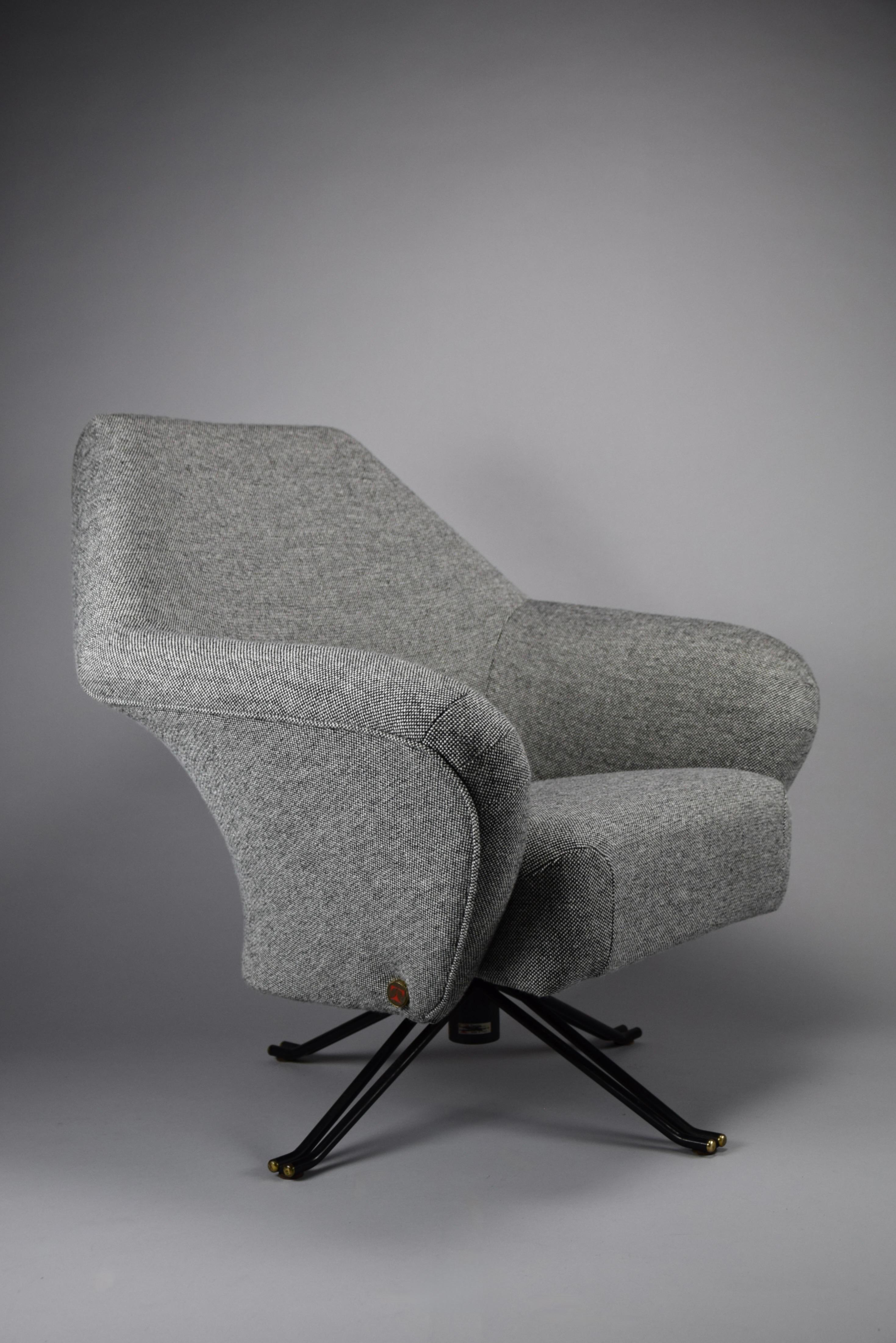 Sillón Osvaldo Borsani P32 en venta 6