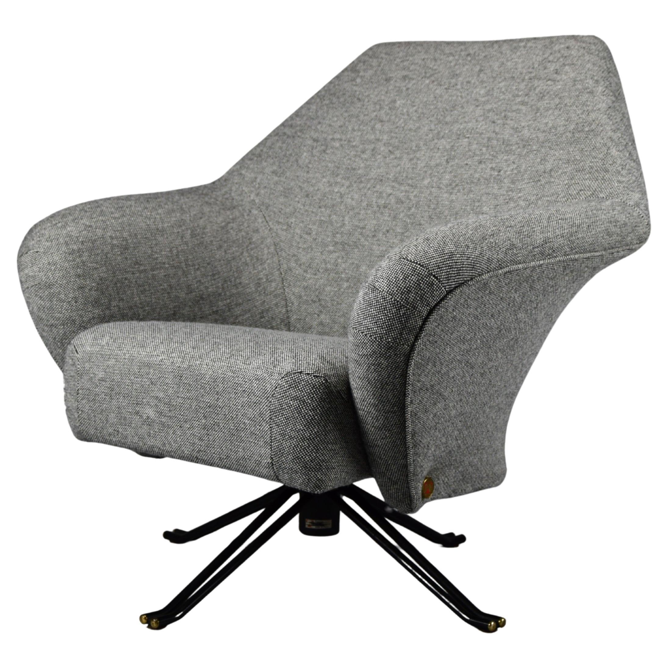 Sedia da salotto Osvaldo Borsani P32