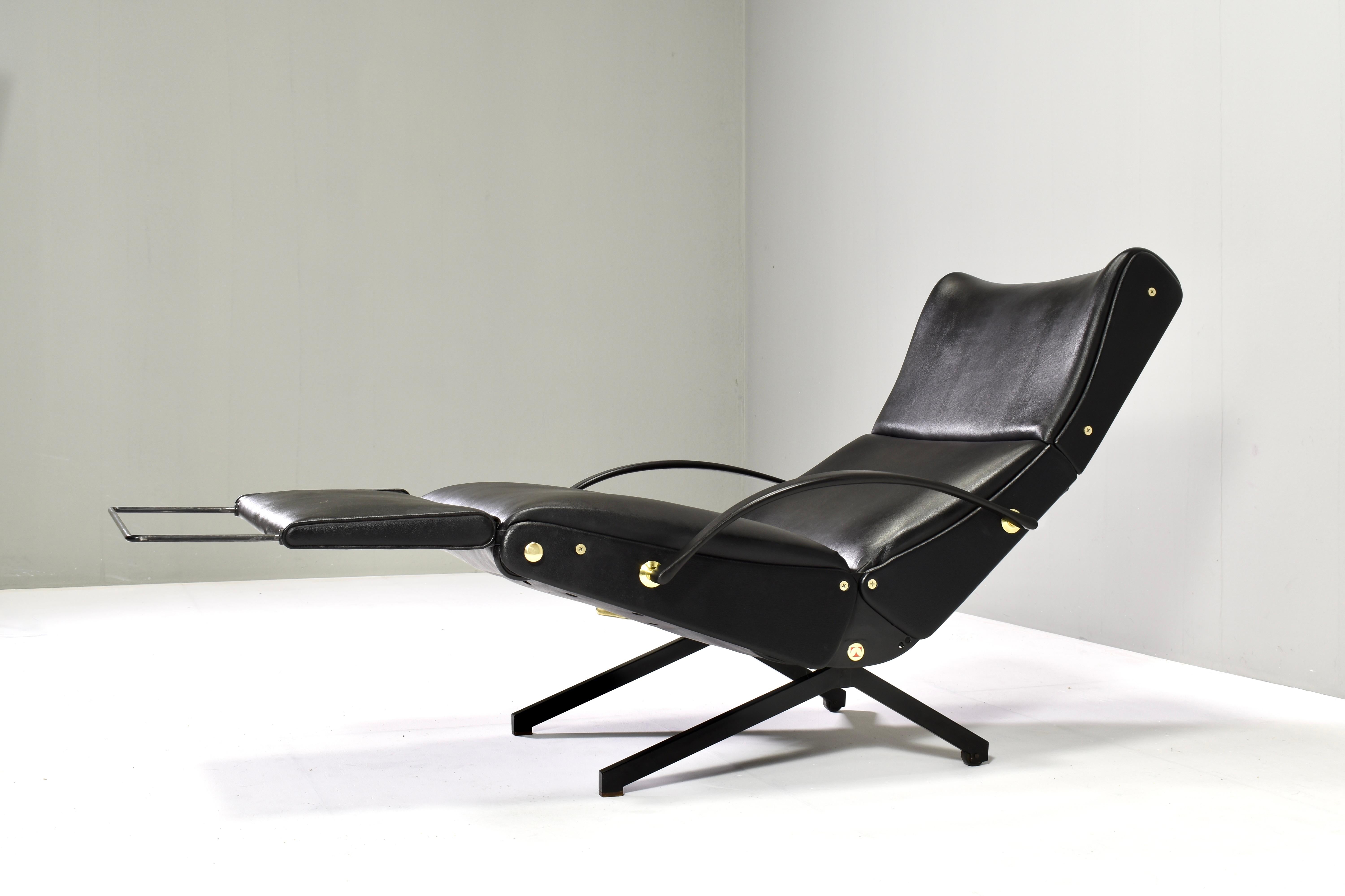 Osvaldo Borsani P40 All Original Lounge Chair for TECNO, Italy, circa 1960 For Sale 2