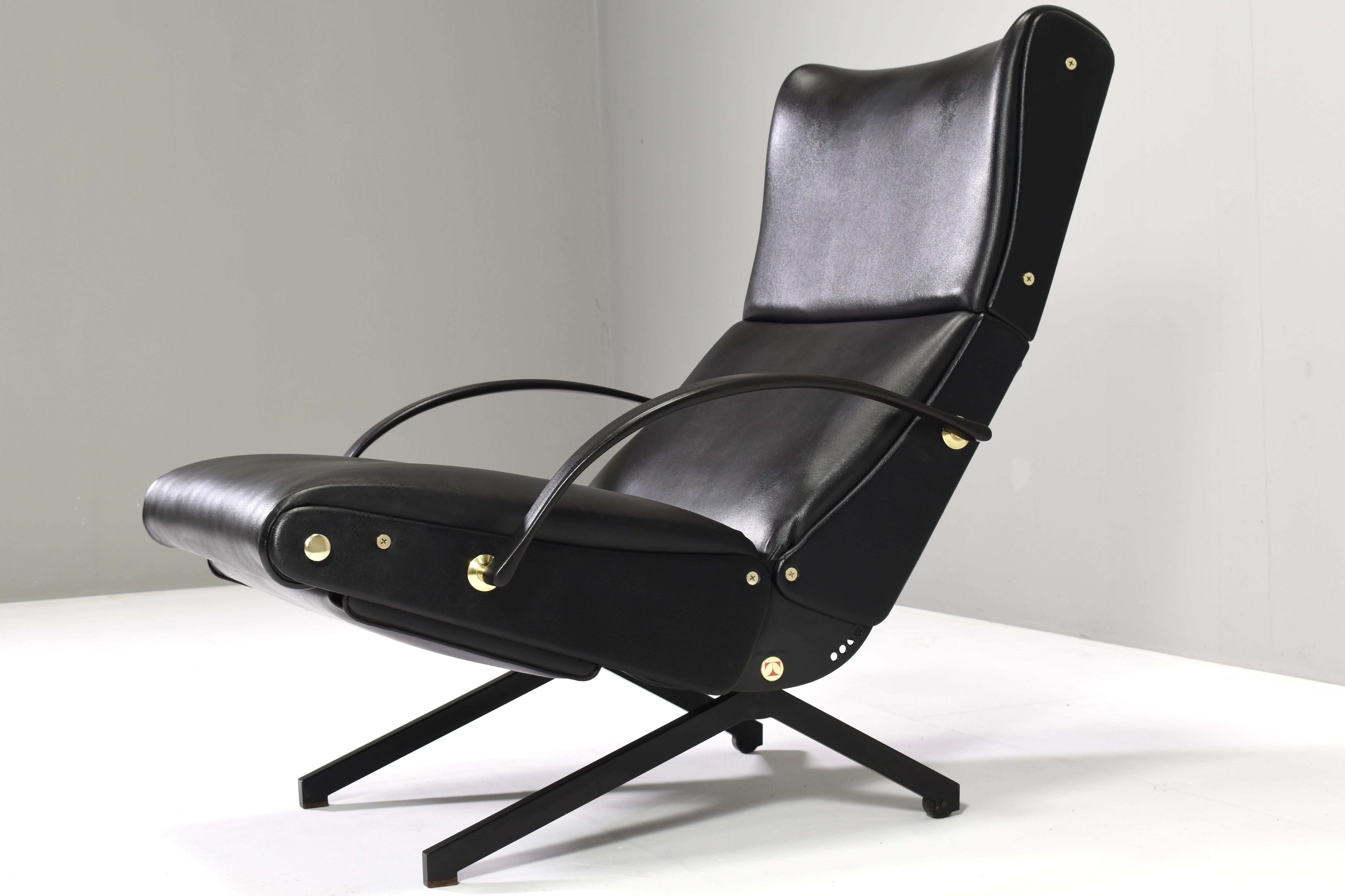 Italian Osvaldo Borsani P40 All Original Lounge Chair for TECNO, Italy, circa 1960 For Sale