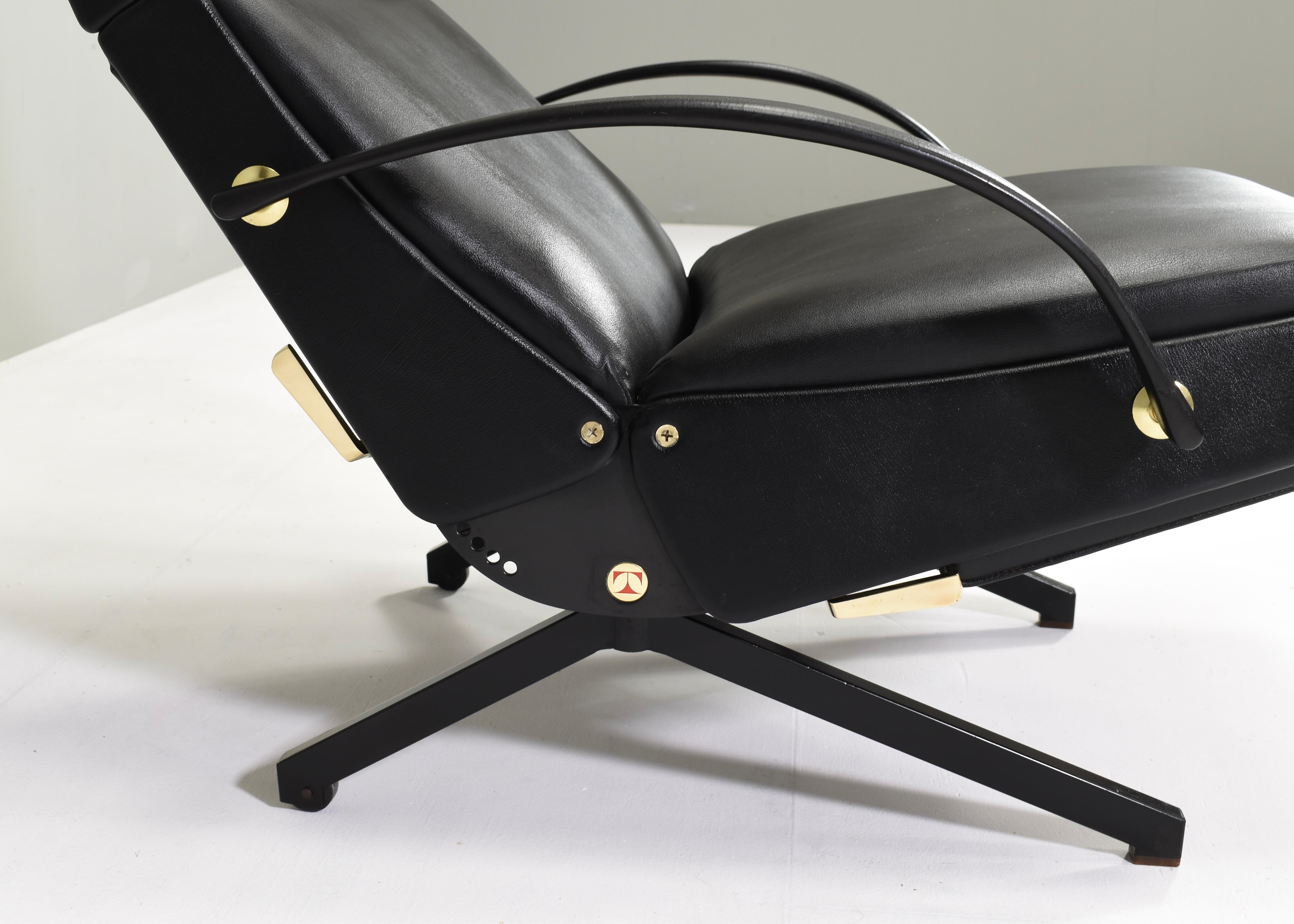 Osvaldo Borsani P40 All Original Lounge Chair for TECNO, Italy, circa 1960 In Good Condition For Sale In Pijnacker, Zuid-Holland