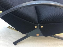 Chaise longue Tecno P40 d'Osvaldo Borsani en tissu de fer et de laiton, 1955, Italie