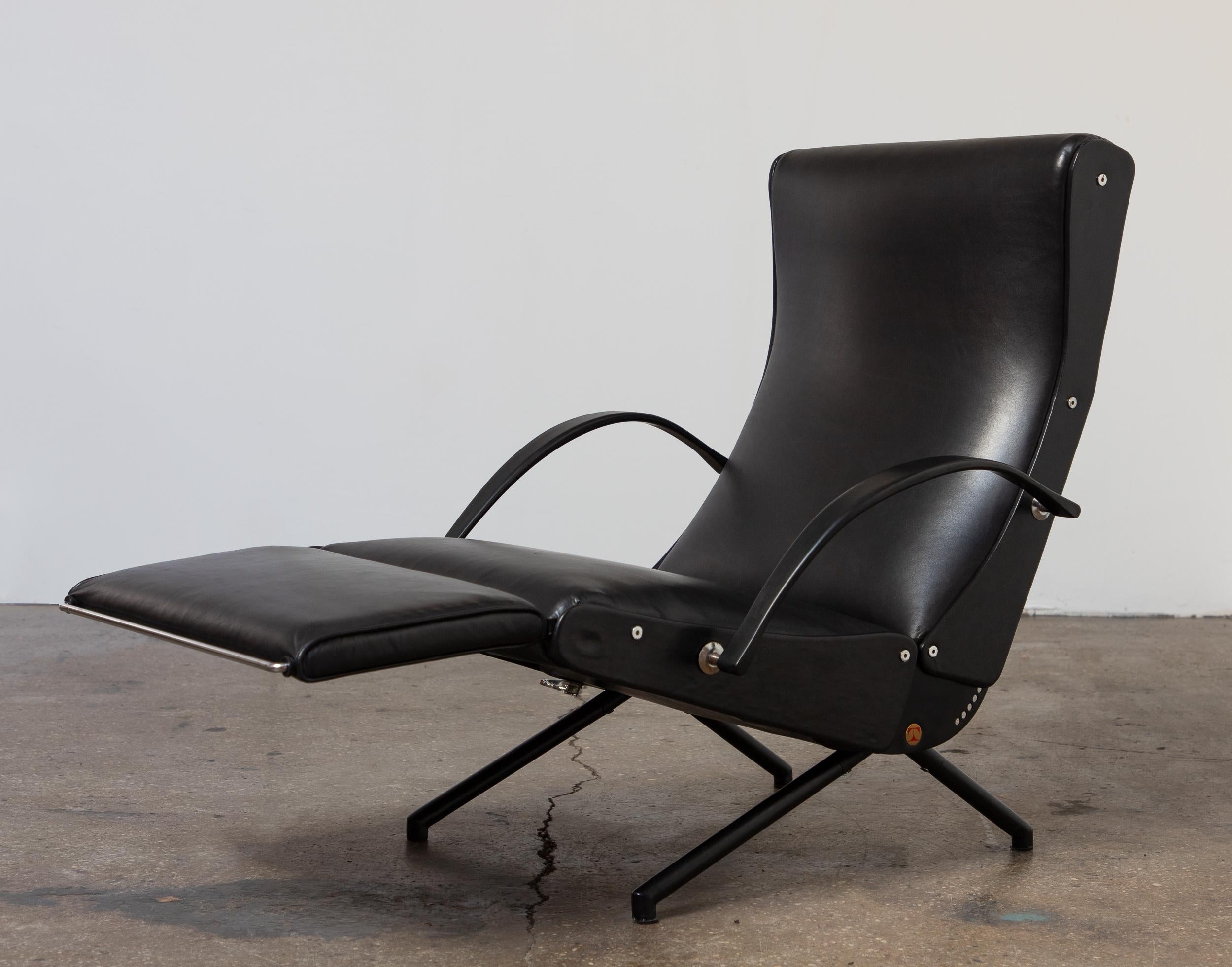 Osvaldo Borsani P40 Chaise Lounge For Sale 4