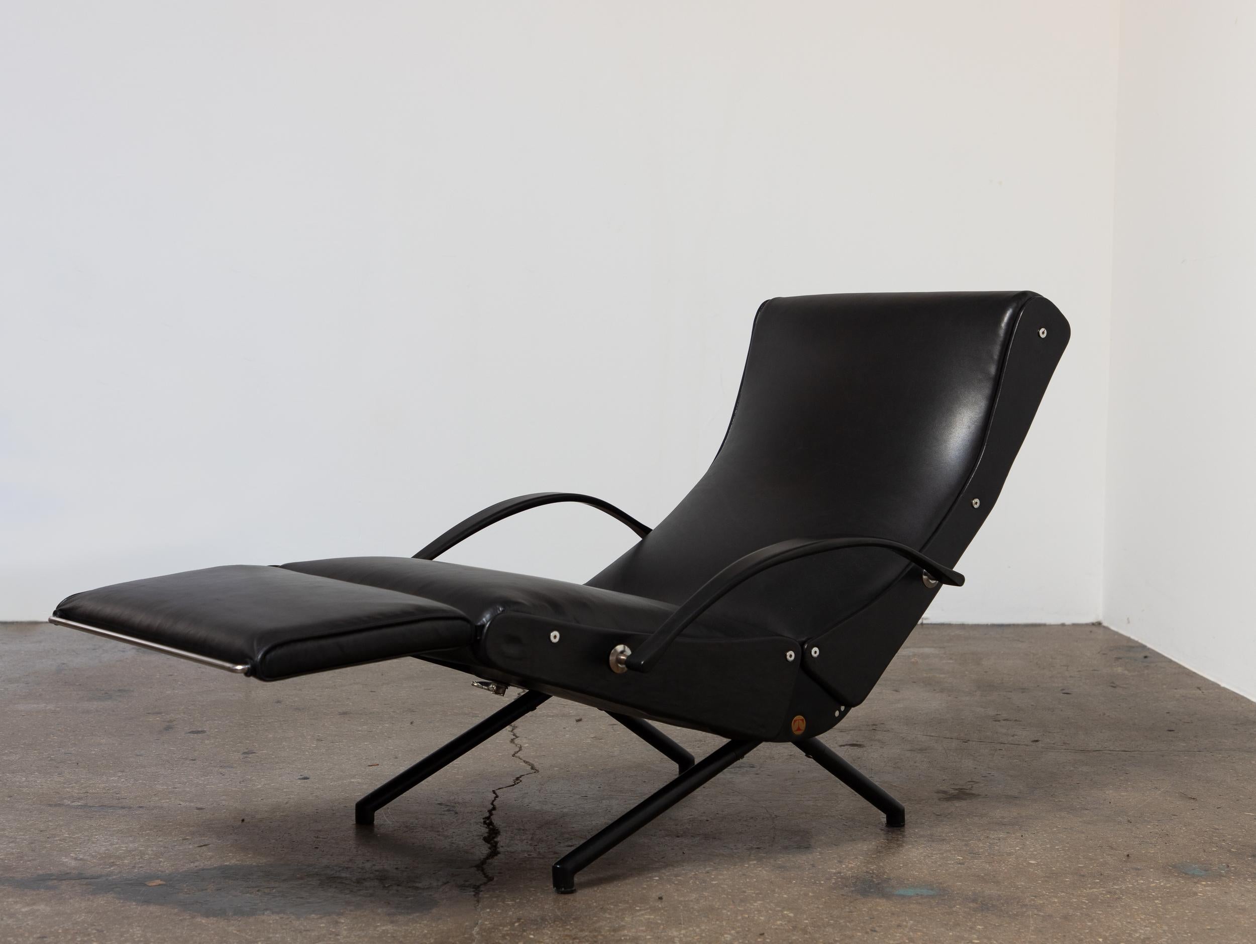 Mid-Century Modern Osvaldo Borsani P40 Chaise Lounge For Sale