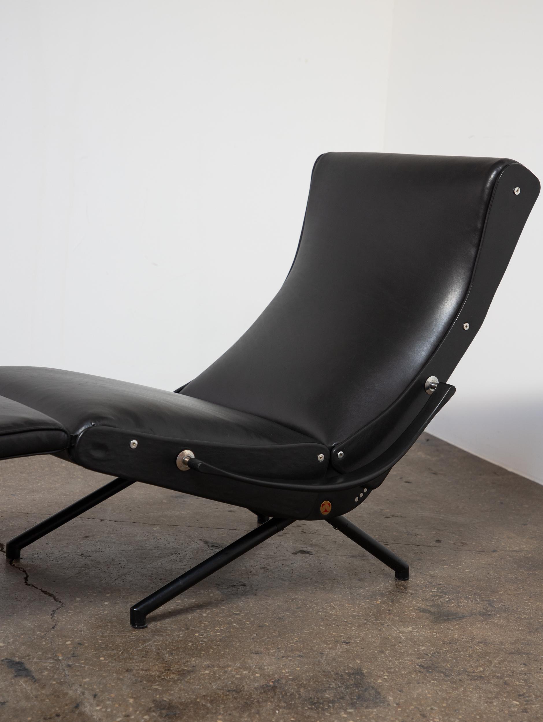 20th Century Osvaldo Borsani P40 Chaise Lounge For Sale