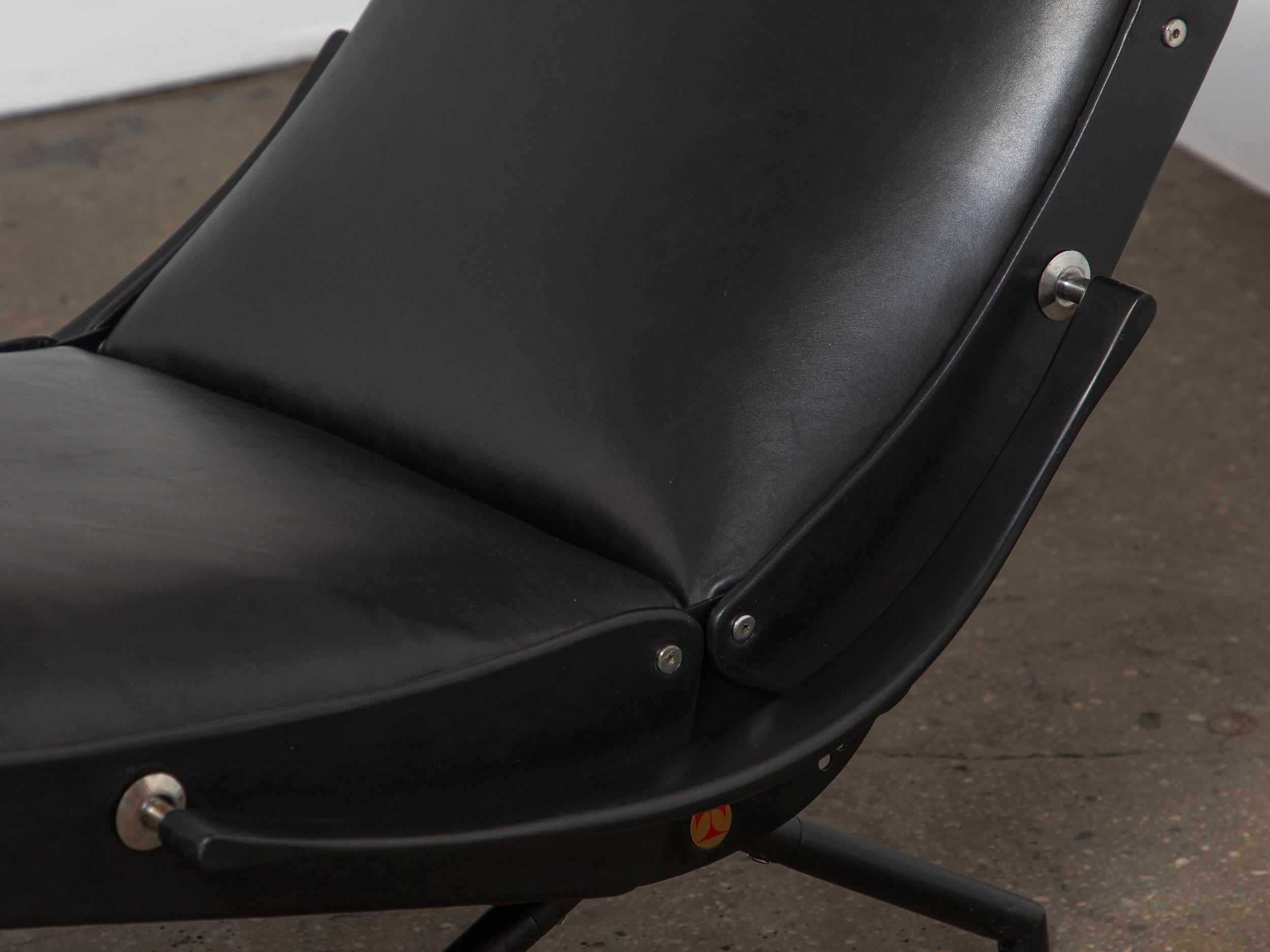 Osvaldo Borsani P40 Chaise Lounge For Sale 2