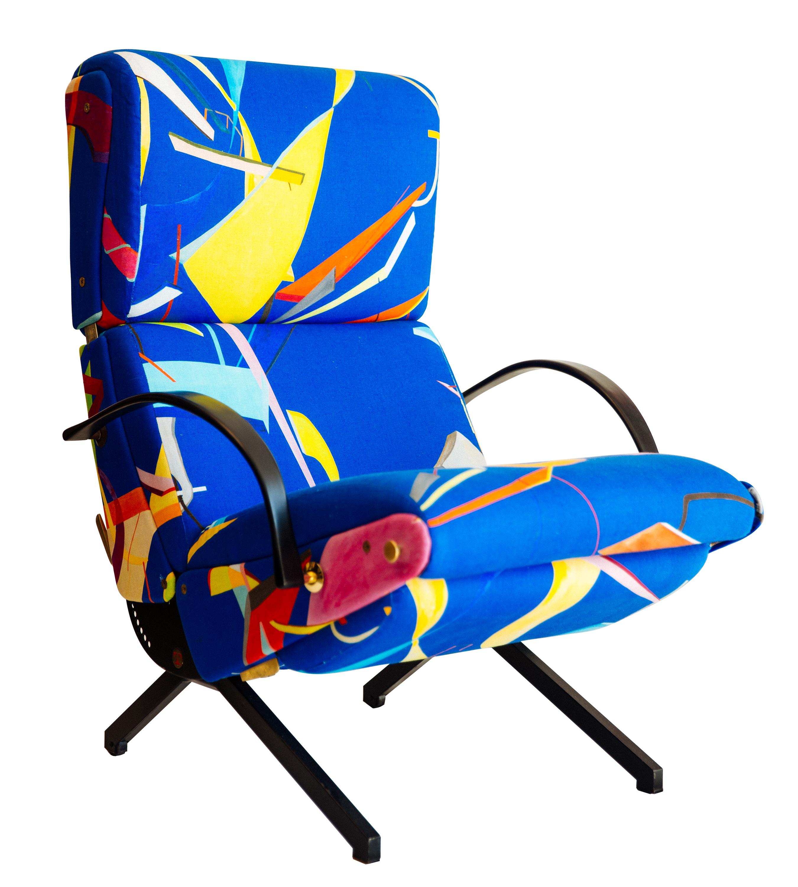 A newly reupholstered Osvaldo Borsani P40 Tecno chair.
Upholstery: VOUTSA George Blue linen
Designed in 1955

Following on the success of the D70 divan at the 10th Triennale Exhibition of 1954, Borsani began work on the IDEA of a mechanical
