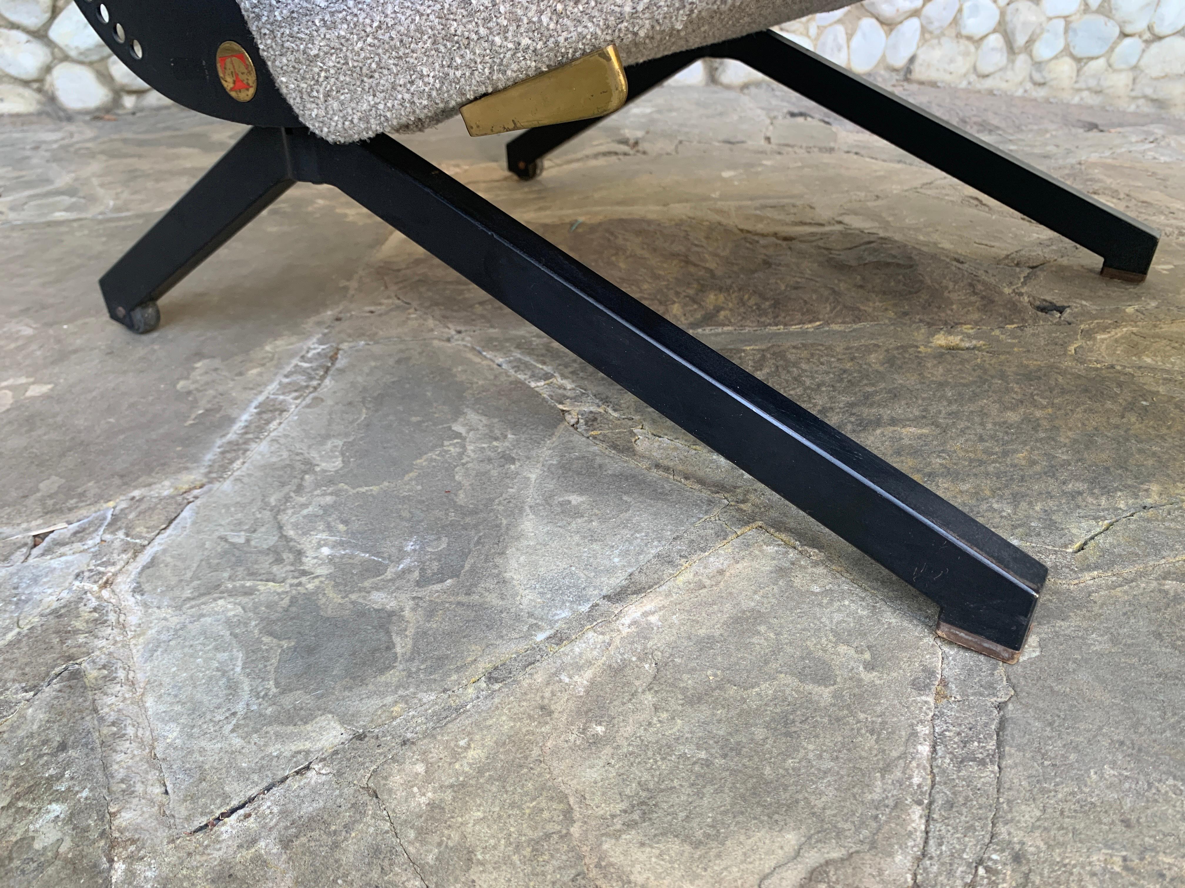 Osvaldo Borsani P40 Lounge Chair für Tecno, Italien 1950er Jahre, neu gepolstert im Angebot 1