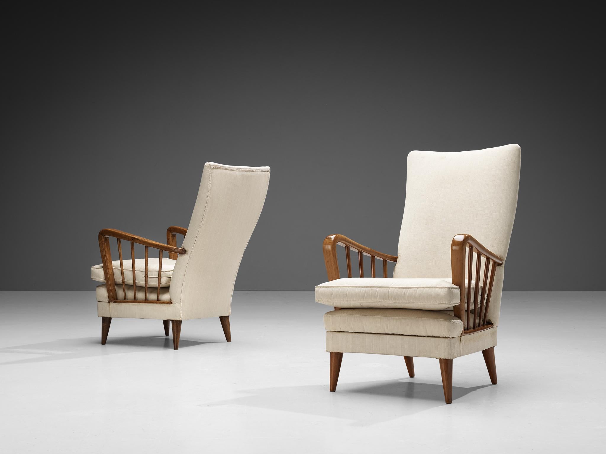 Mid-20th Century Osvaldo Borsani Pair of Lounge Chairs in Walnut and Off-White Upholstery