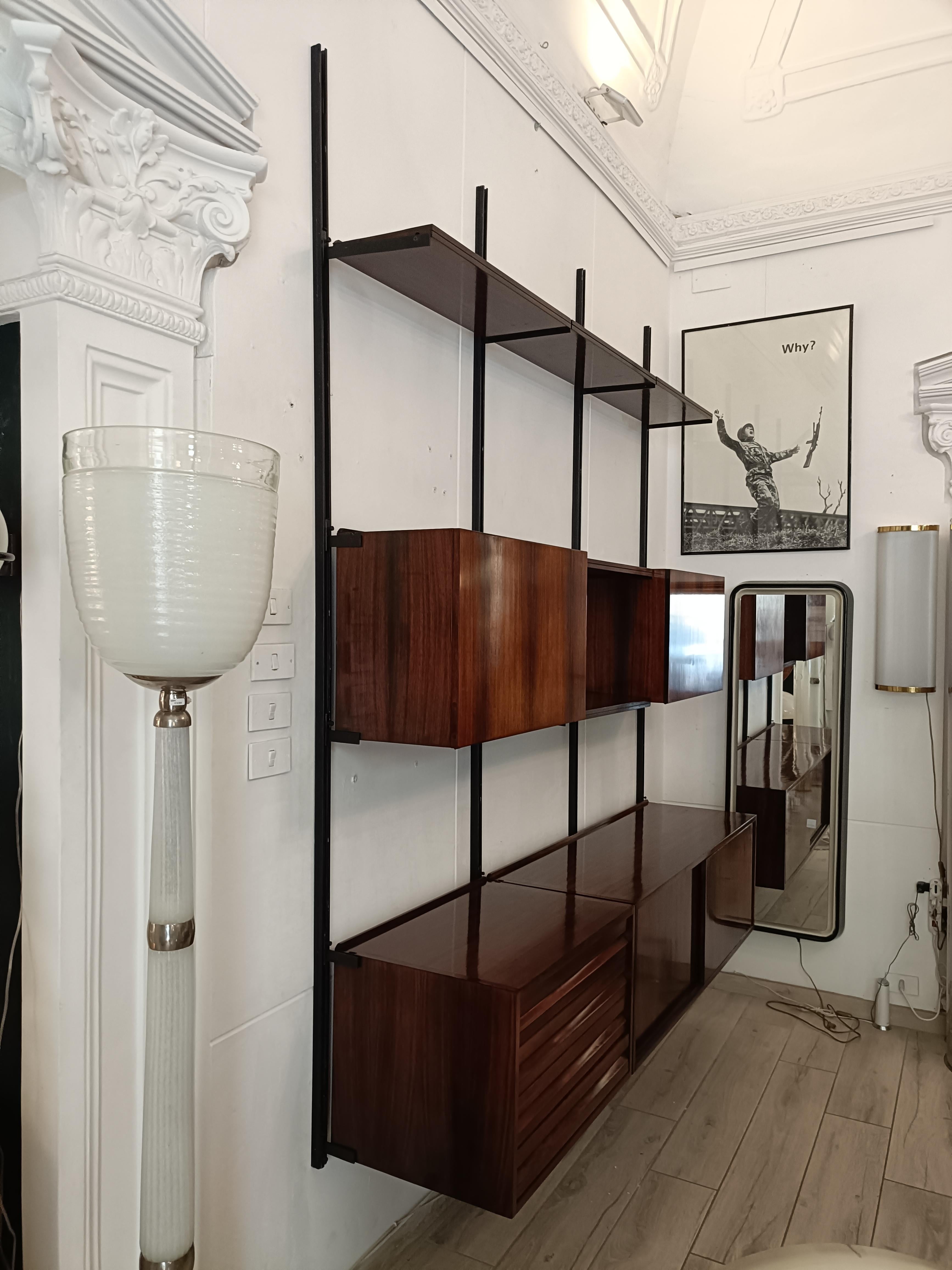 Osvaldo Borsani para Tecno Librería modular E22, Italia Años 60 Moderno de mediados de siglo en venta