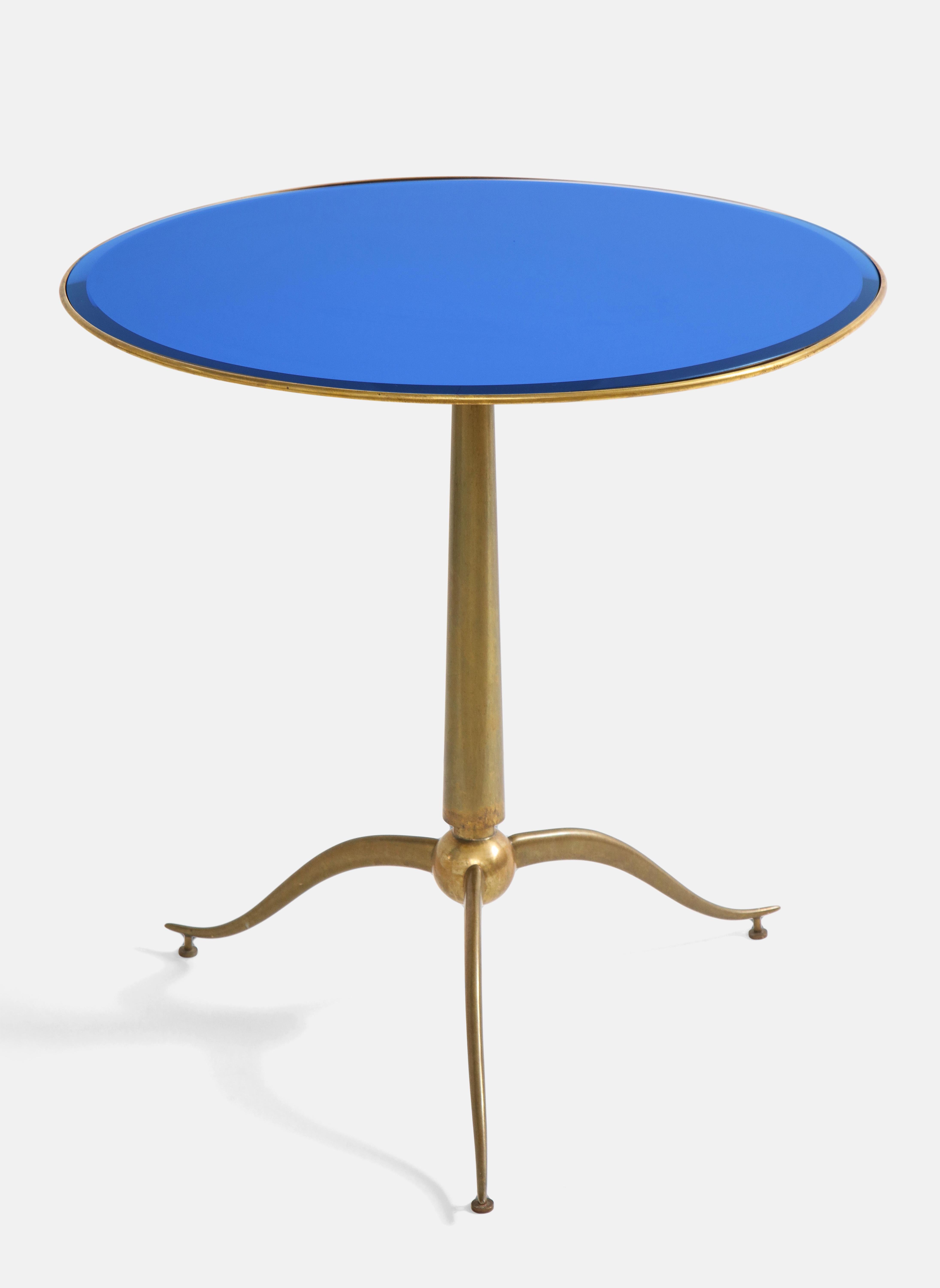 Mid-Century Modern Osvaldo Borsani Rare Pair of Side Tables in Brass and Blue Glass