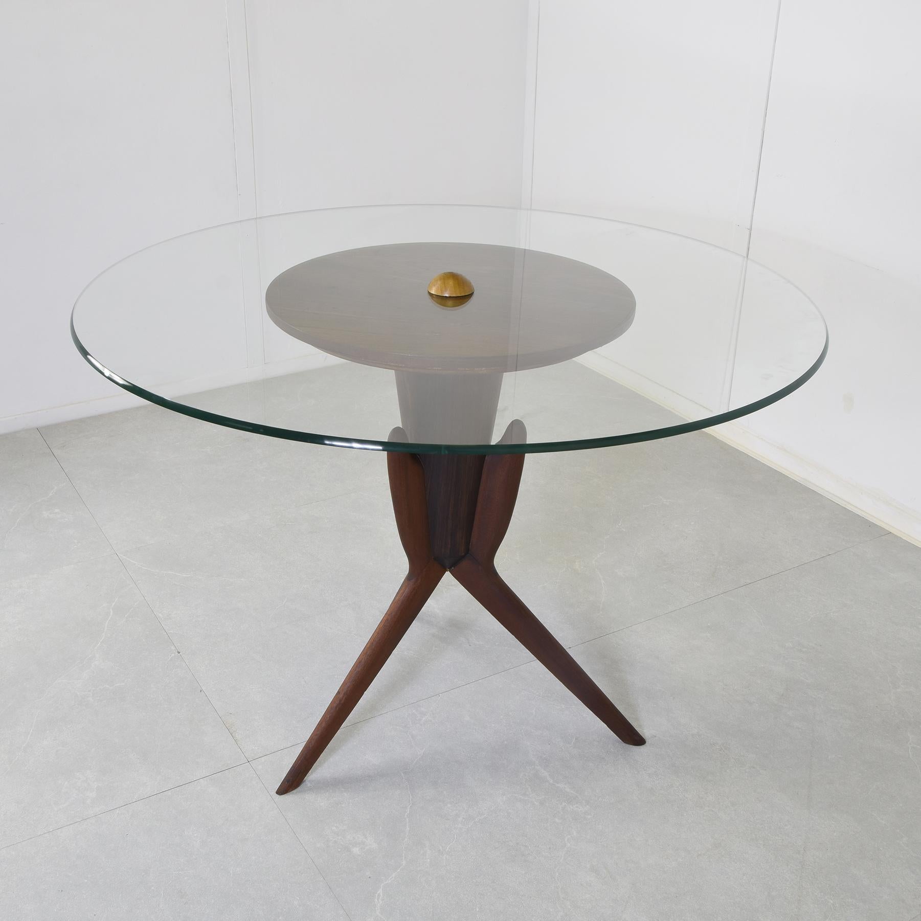 Osvaldo Borsani, runder Tisch, 1960 (Mitte des 20. Jahrhunderts) im Angebot