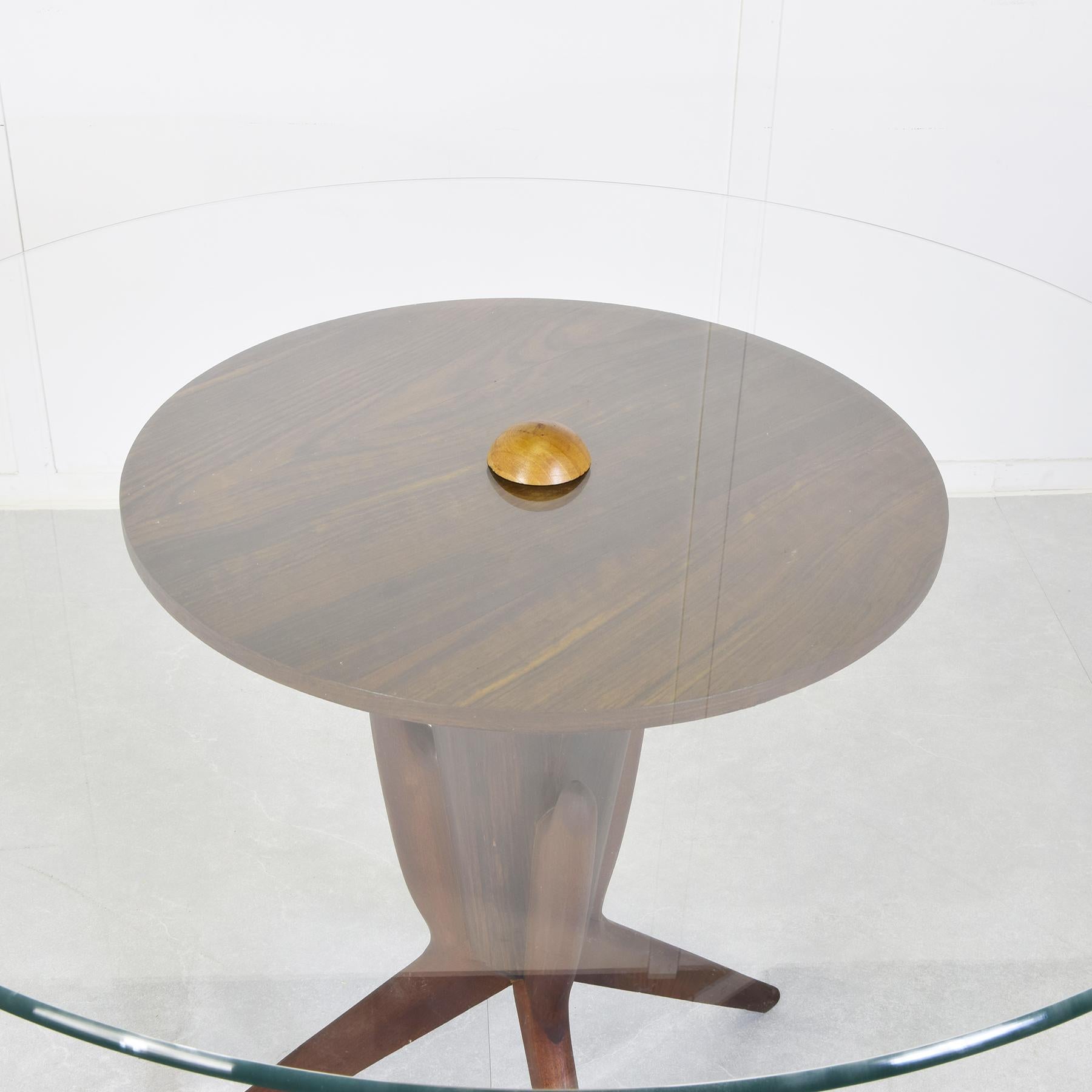 Osvaldo Borsani, runder Tisch, 1960 (Kristall) im Angebot