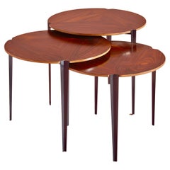 Osvaldo Borsani Ensemble de trois tables gigognes modèle T61 pour Tecno, Italie, années 1950