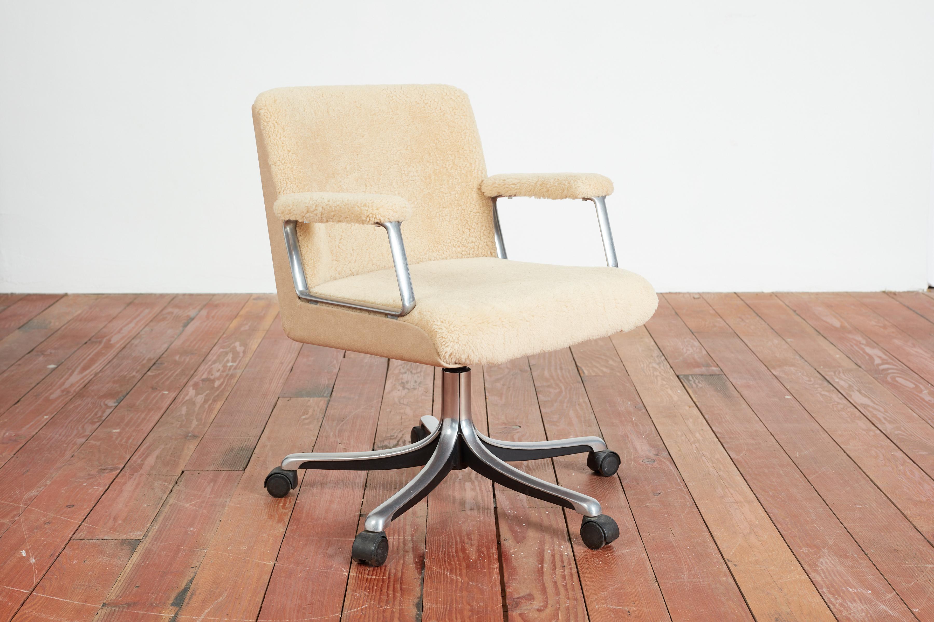 Osvaldo Borsani Shearling Office Chair In Good Condition For Sale In Beverly Hills, CA