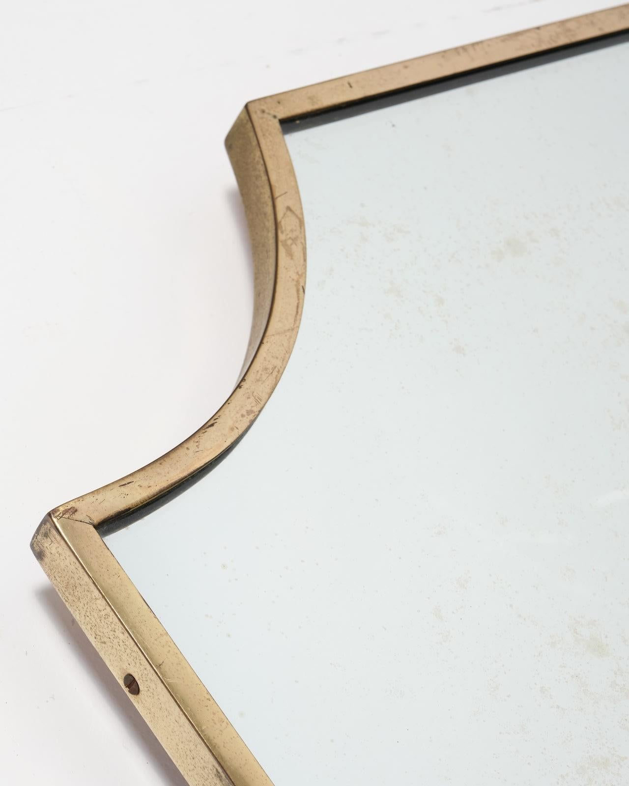 20th Century Osvaldo Borsani, Shield mirror For Sale