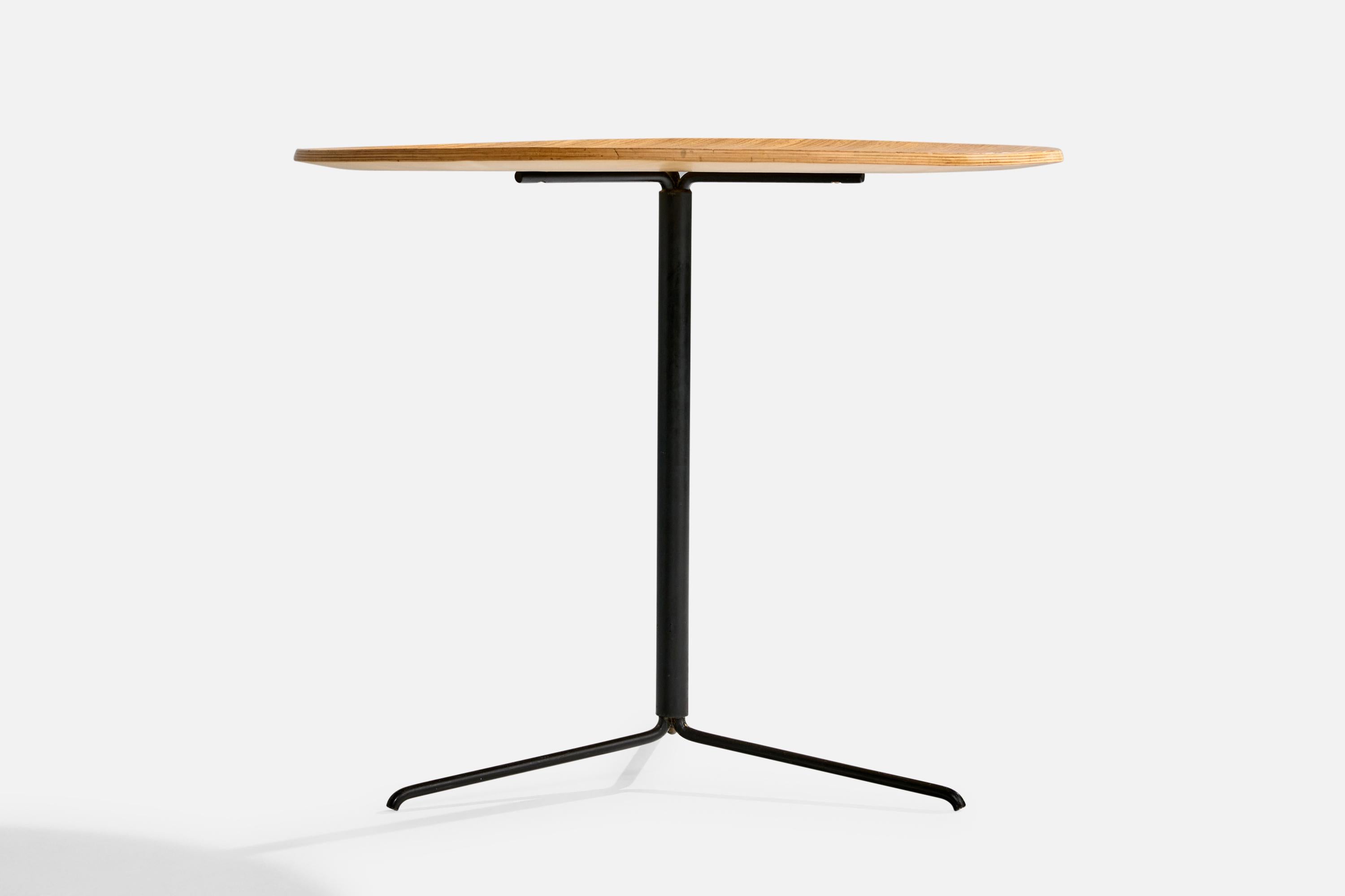 italien Table d'appoint Osvaldo Borsani, bois, métal, Italie, 1957 en vente