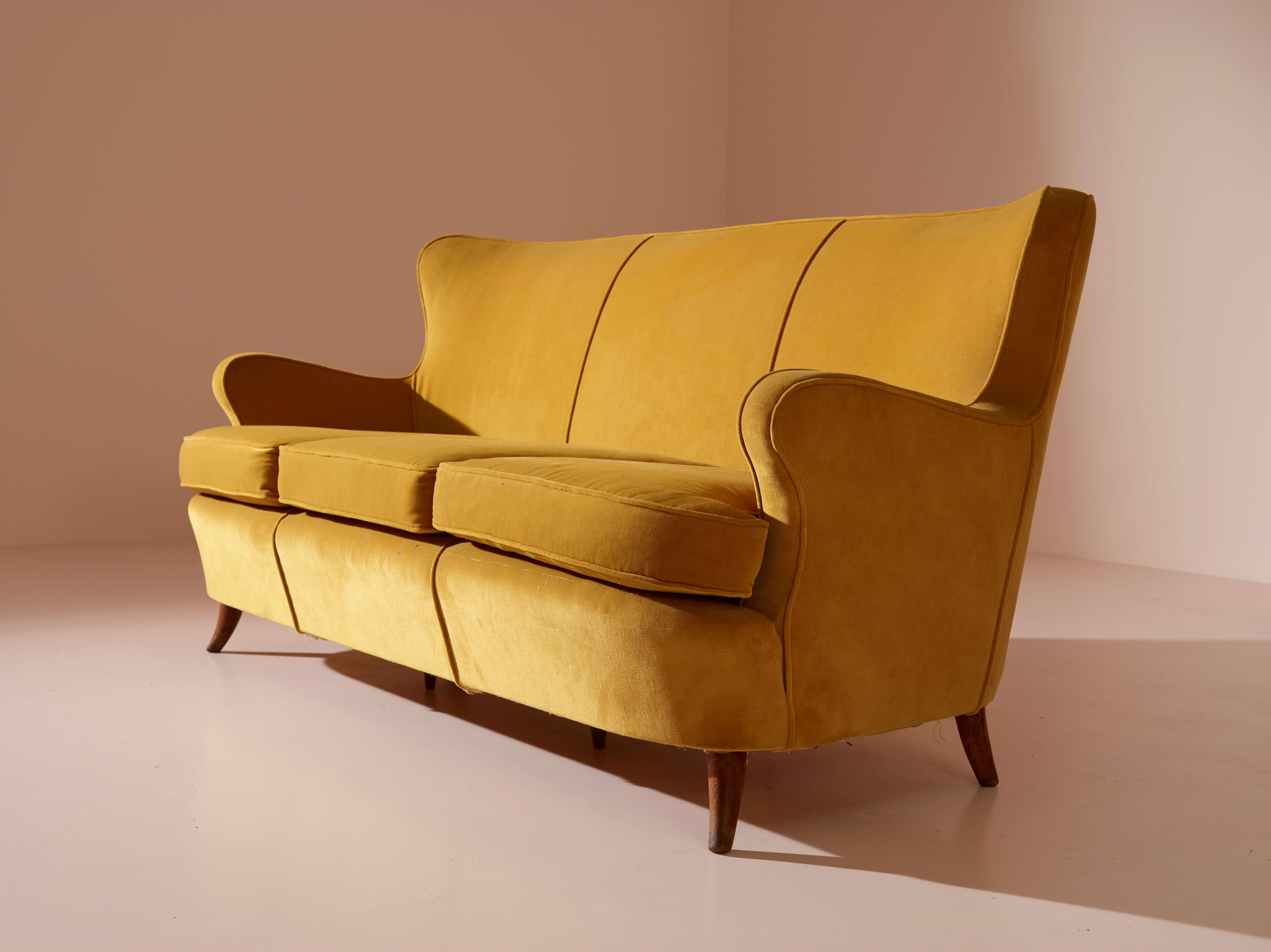 Osvaldo Borsani sofa, Italy, 1940s For Sale 4