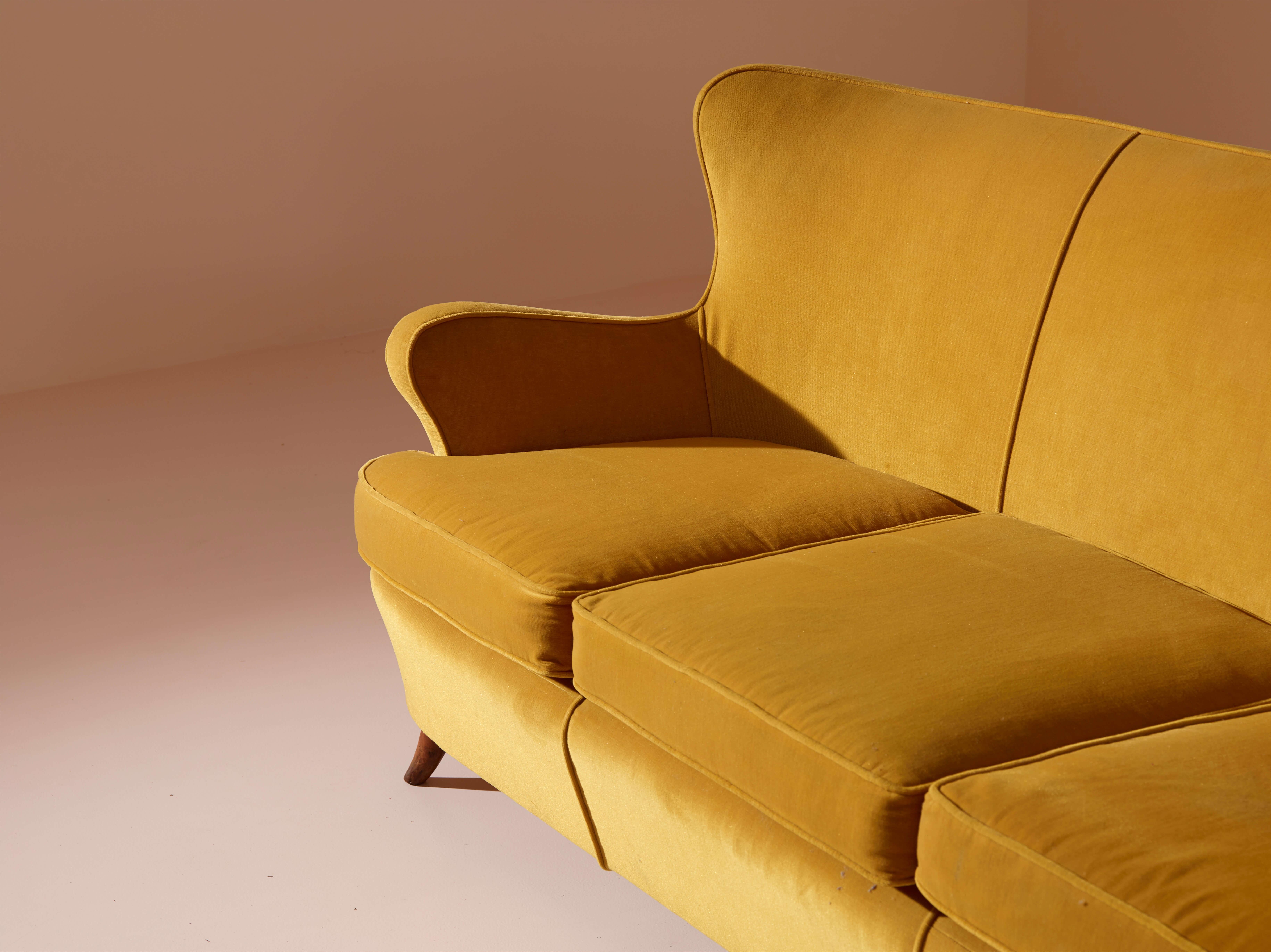 Fabric Osvaldo Borsani sofa, Italy, 1940s