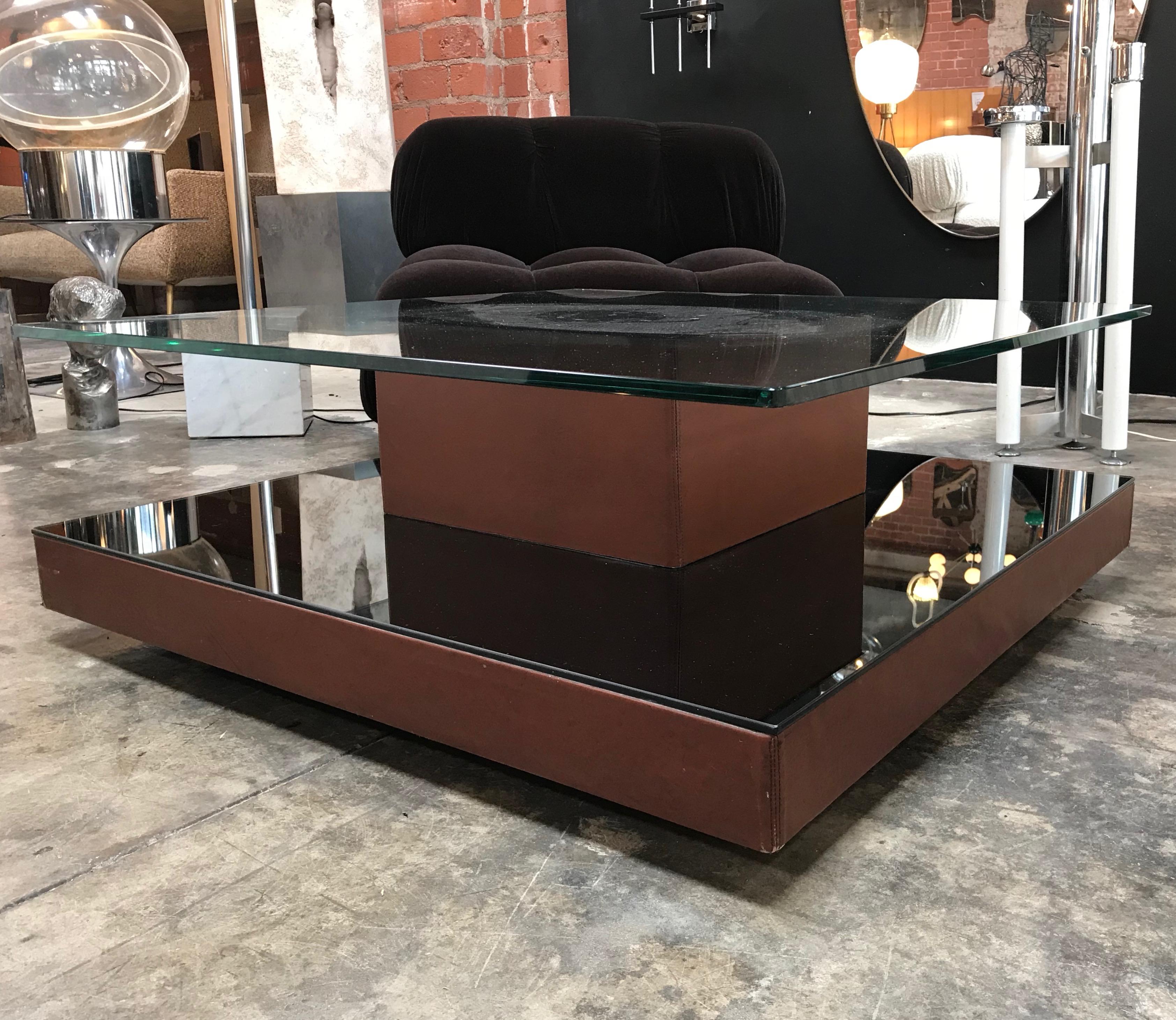 Modern Osvaldo Borsani Square Coffee Table in Leather and Mirror, Italy, 1970s For Sale