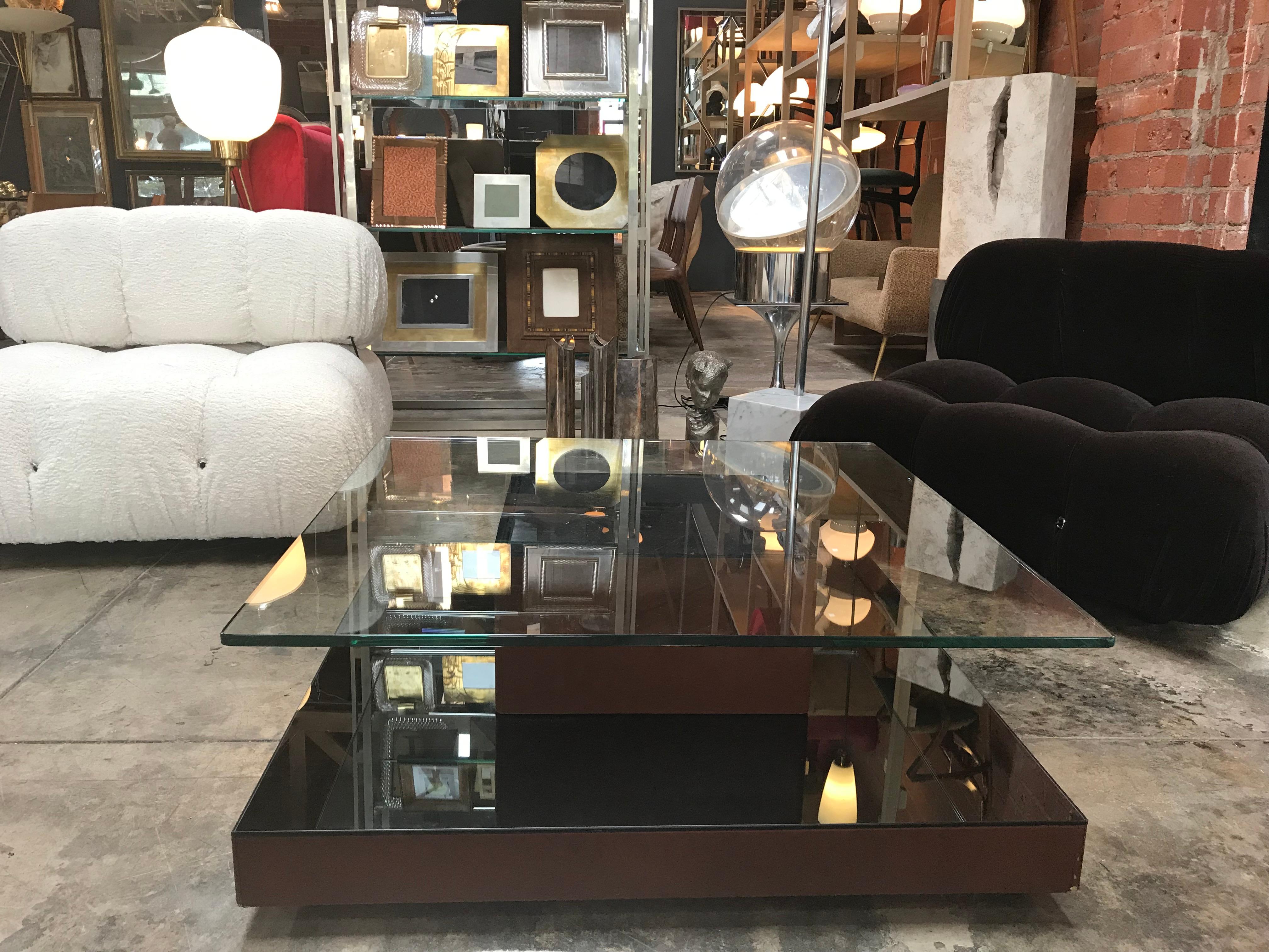 Osvaldo Borsani Square Coffee Table in Leather and Mirror, Italy, 1970s For Sale 2