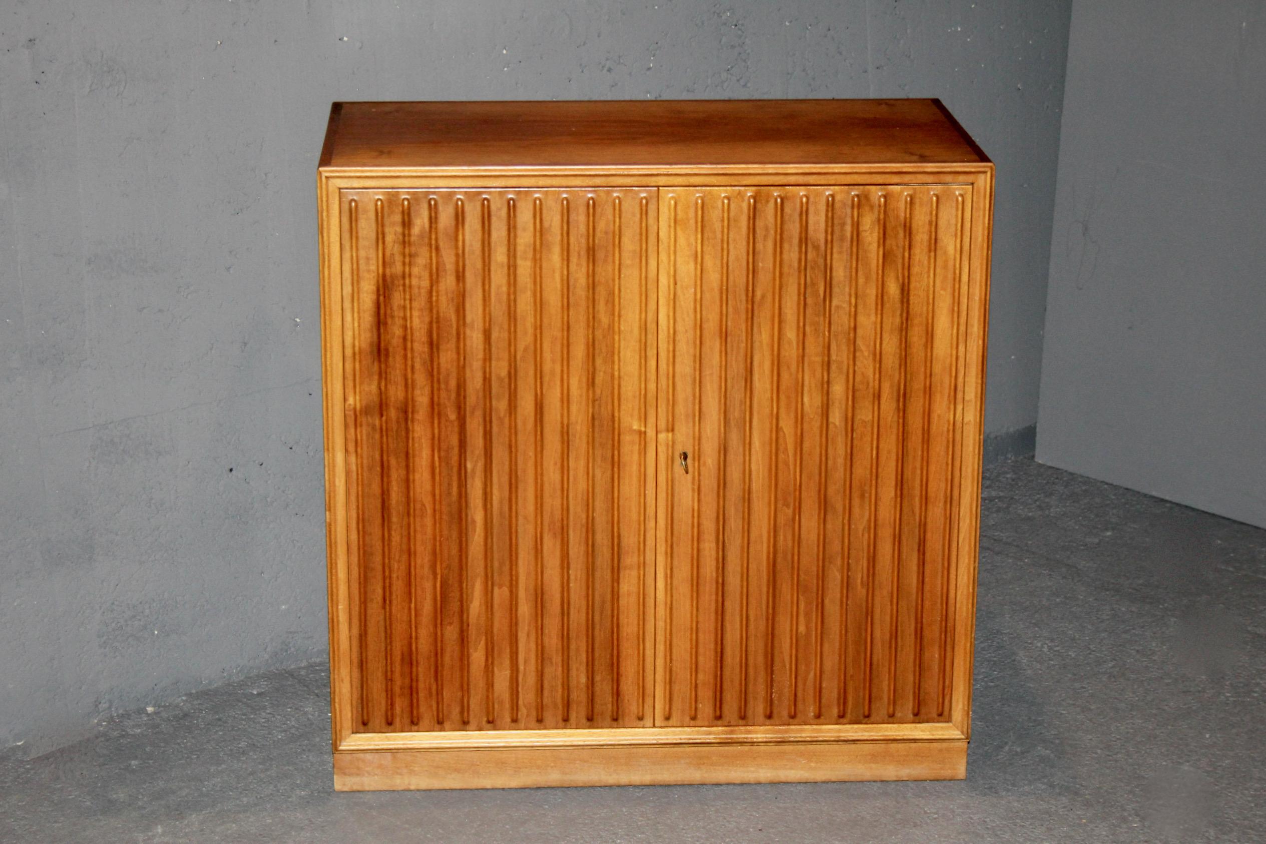 Osvaldo borsani style wood buffet
