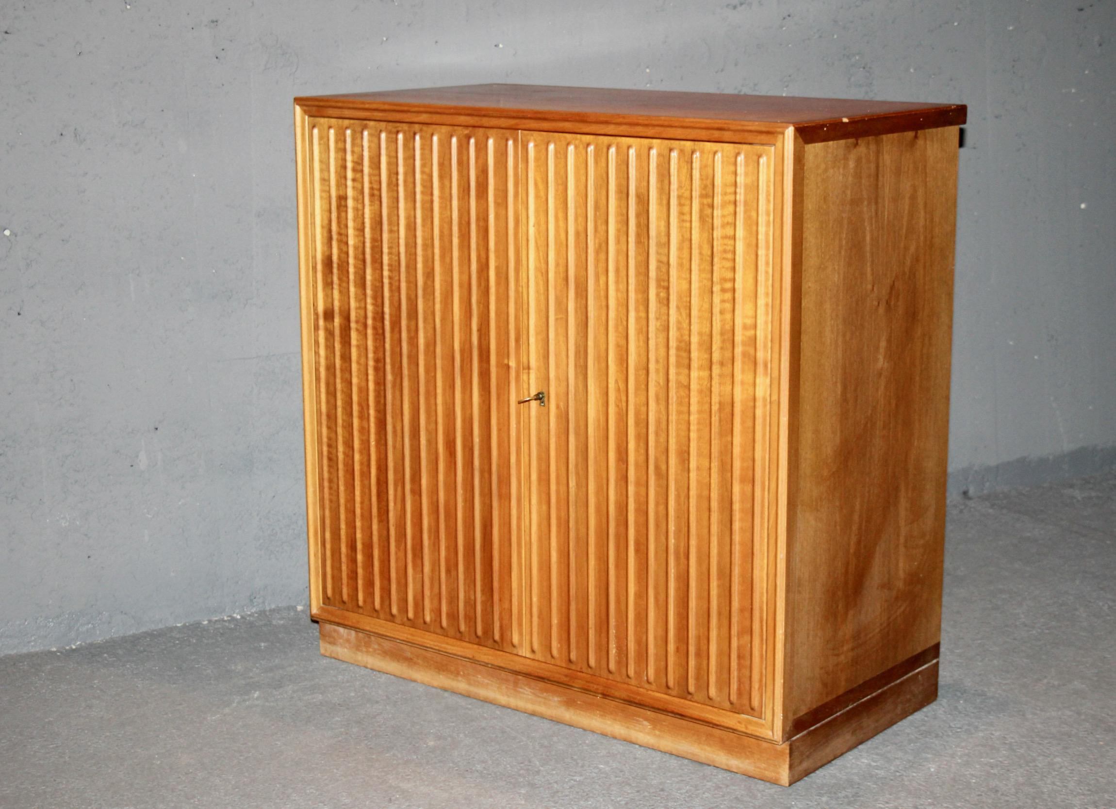 Italian Osvaldo Borsani style wood buffet For Sale