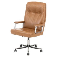 Osvaldo Borsani Bürodrehstuhl mit Rückenlehne P125