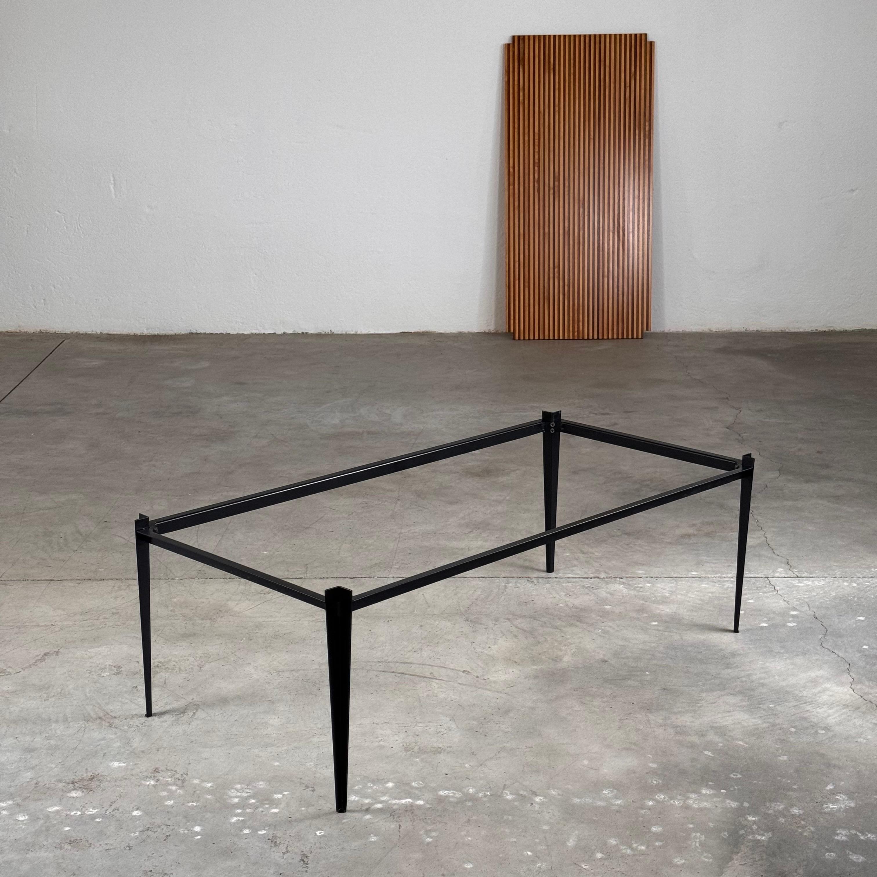 Table basse T61/B d'Osvaldo Borsani pour Tecno, 1955 en vente 7