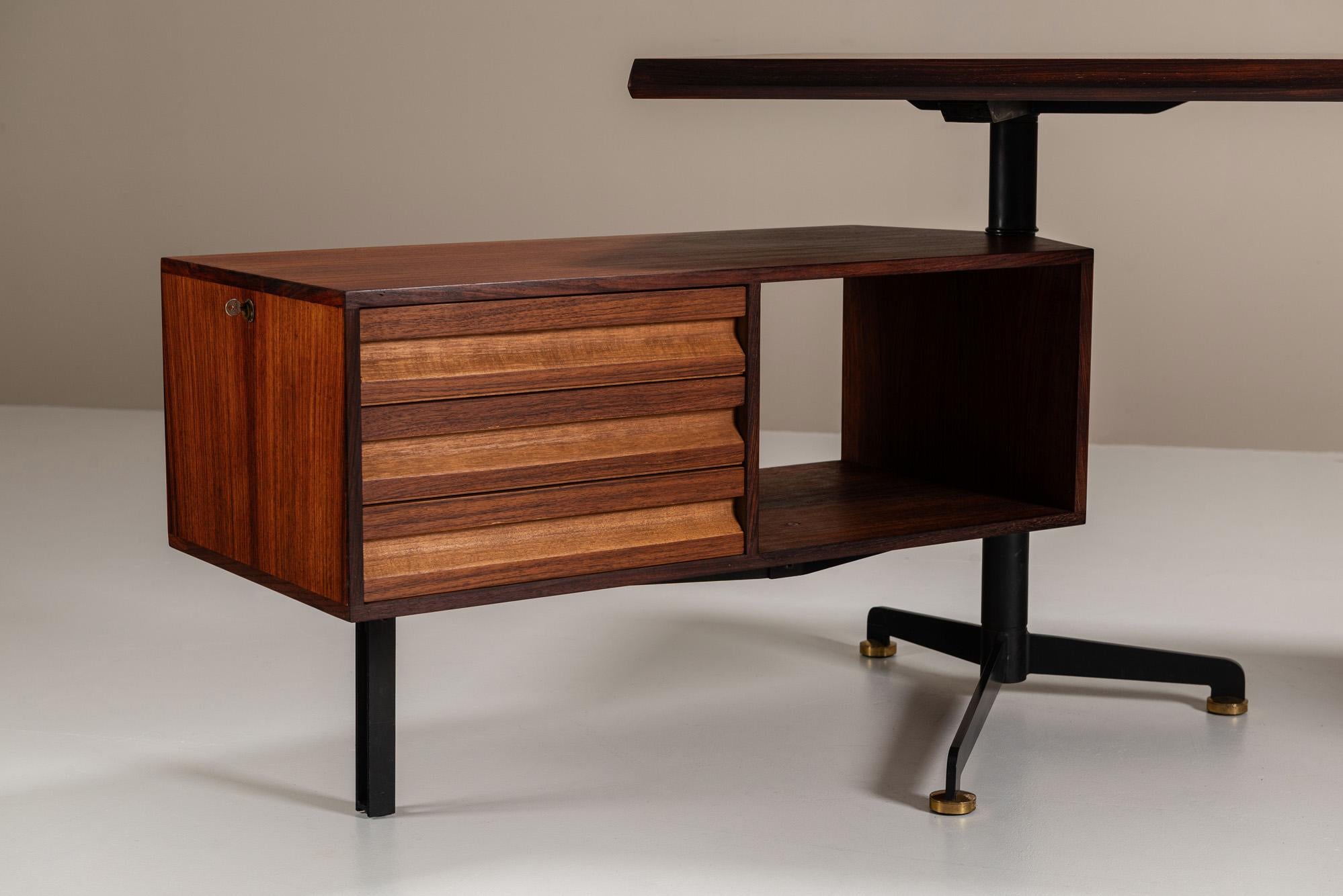 Bureau de direction 'T95' Osvaldo Borsani pour Tecno, Italie, années 1950 en vente 5
