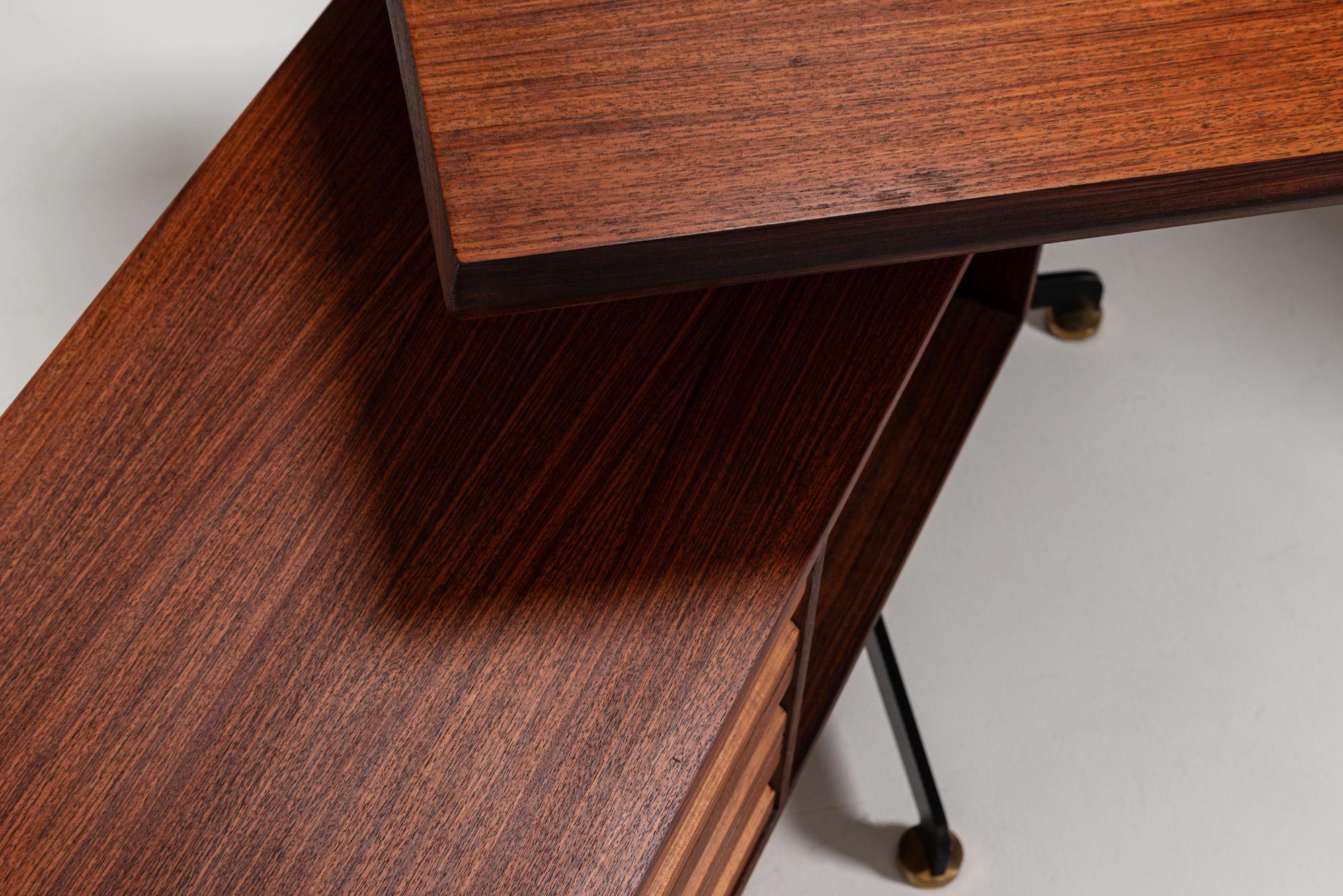 Bureau de direction 'T95' Osvaldo Borsani pour Tecno, Italie, années 1950 en vente 8