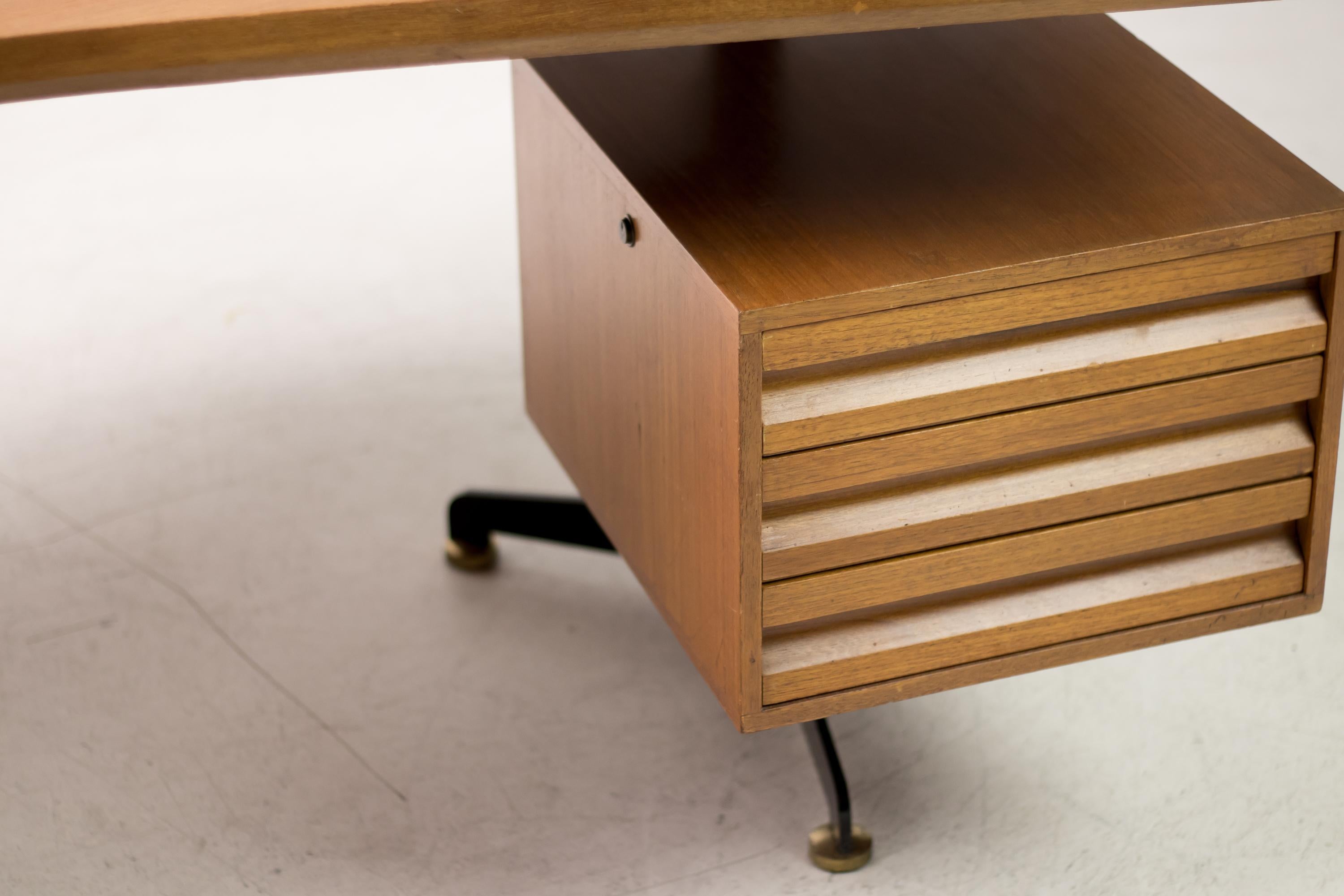 Osvaldo Borsani T96 Boomerang Desk 3