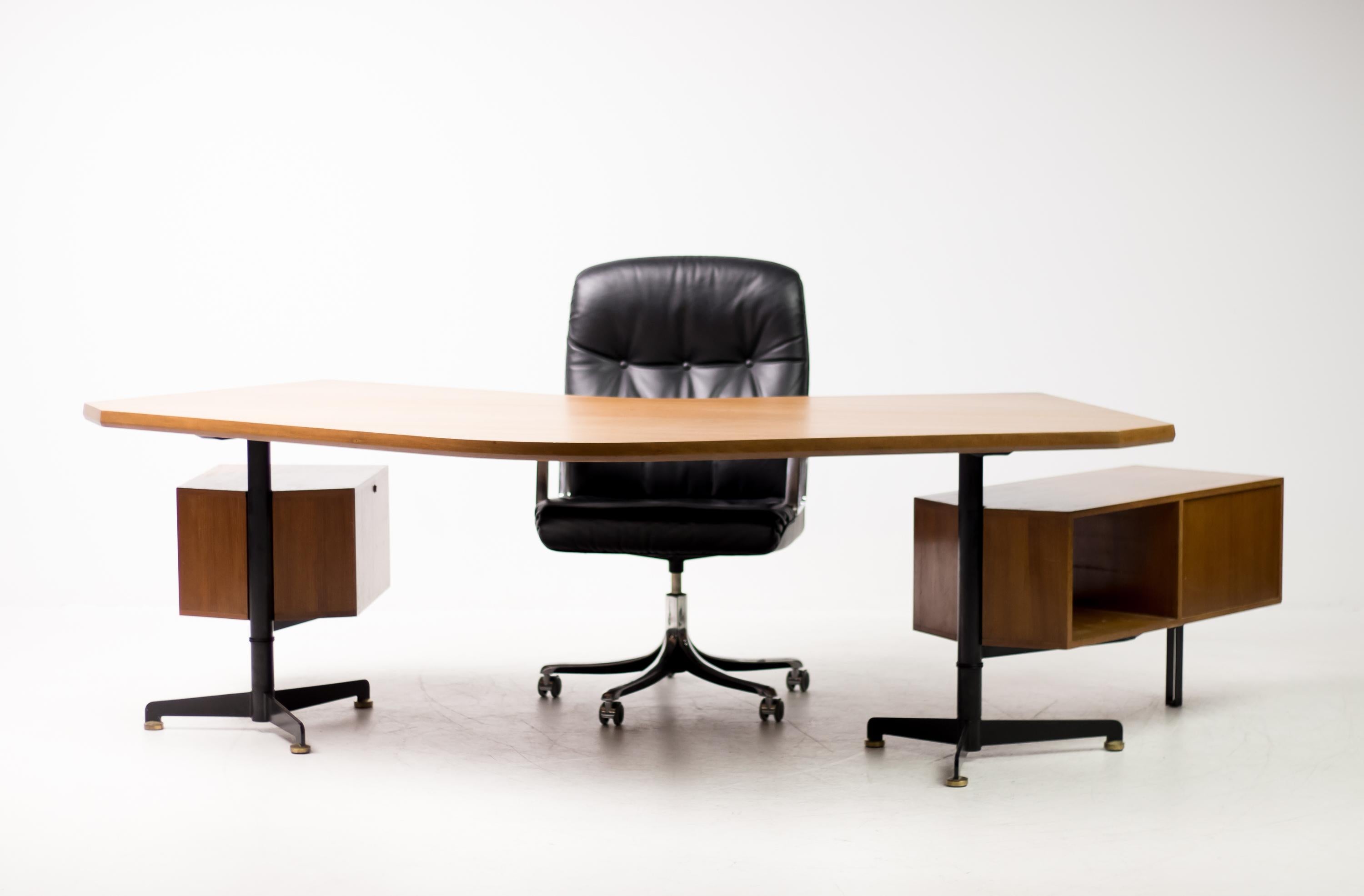 Osvaldo Borsani T96 Boomerang Desk 11