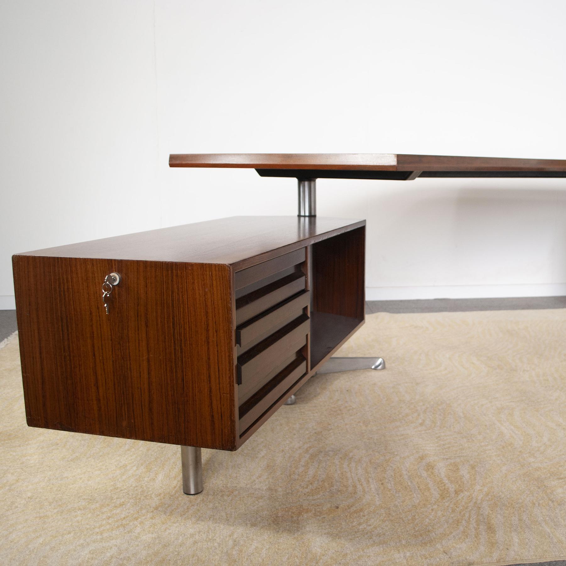Osvaldo Borsani T96 Desk for Tecno Late Sixties 3