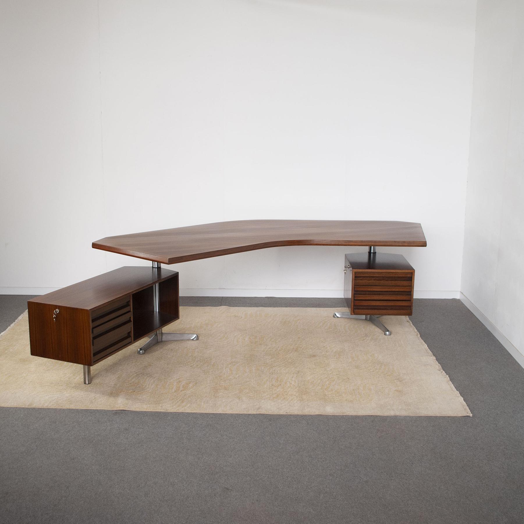 Osvaldo Borsani T96 Desk for Tecno Late Sixties 1