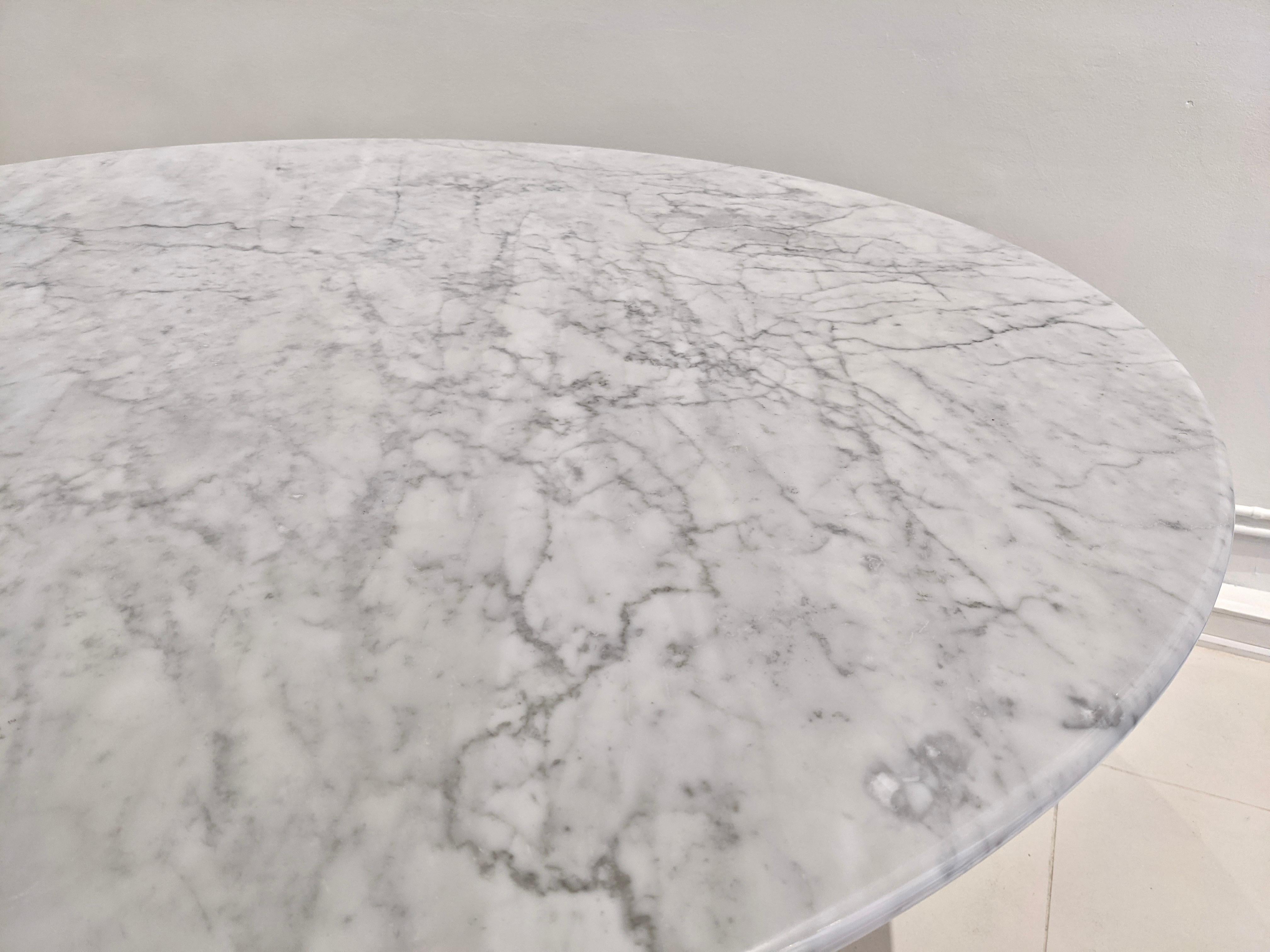 Italian Osvaldo Borsani Table for Tecno in Carrara Marble
