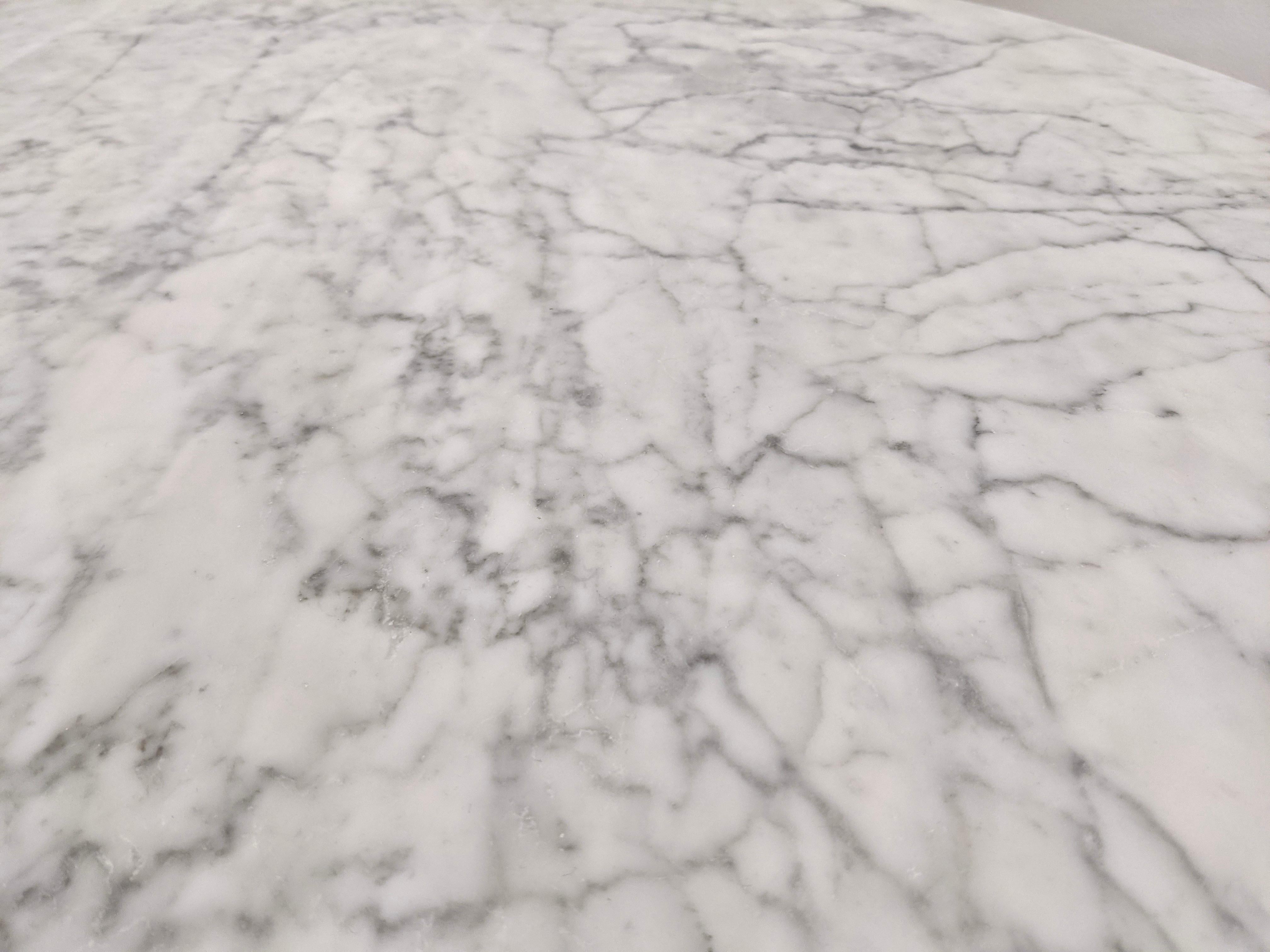 Osvaldo Borsani Table for Tecno in Carrara Marble In Good Condition In lyon, FR
