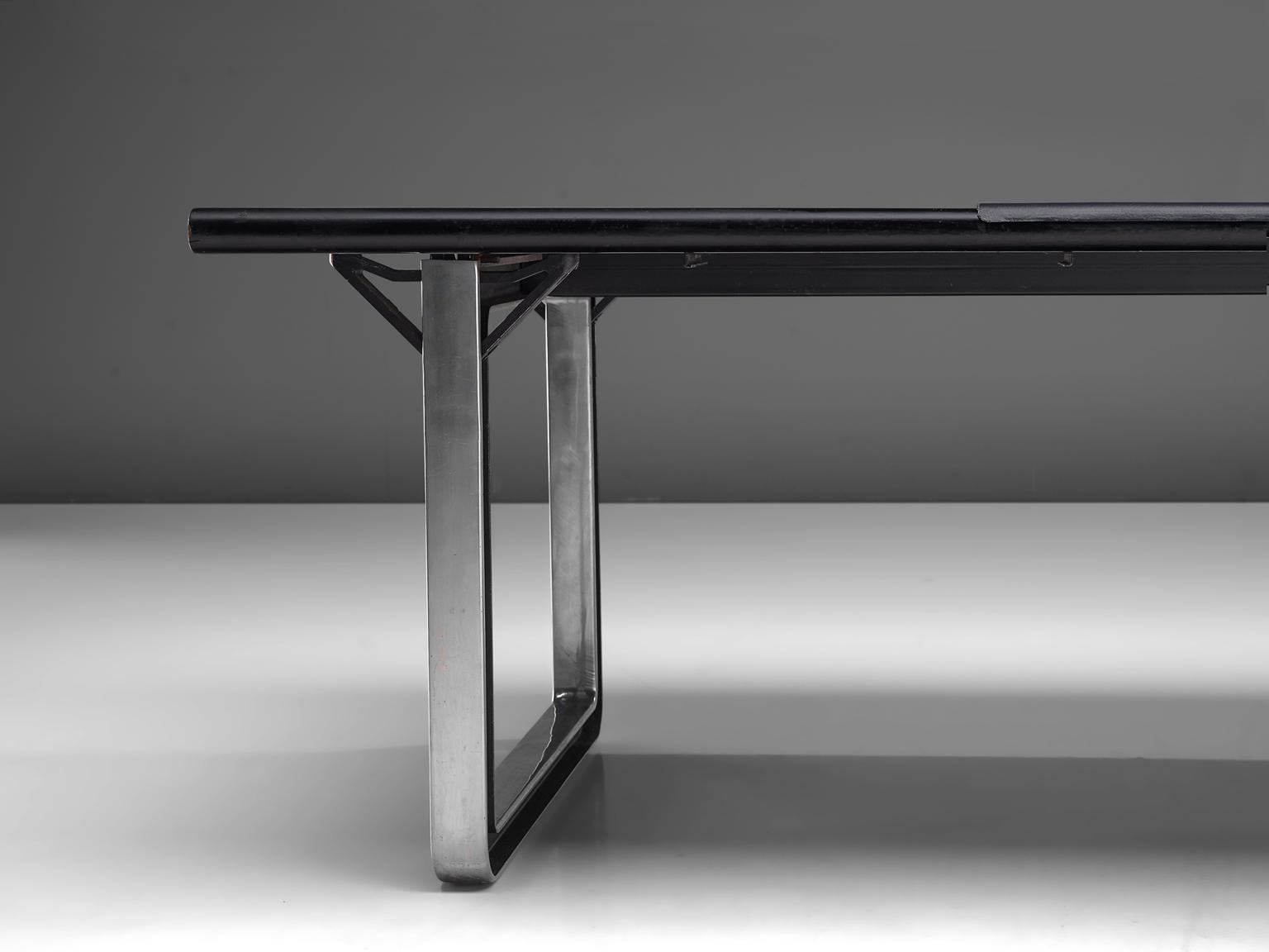 Osvaldo Borsani Table with Black Leather Inlay In Good Condition In Waalwijk, NL