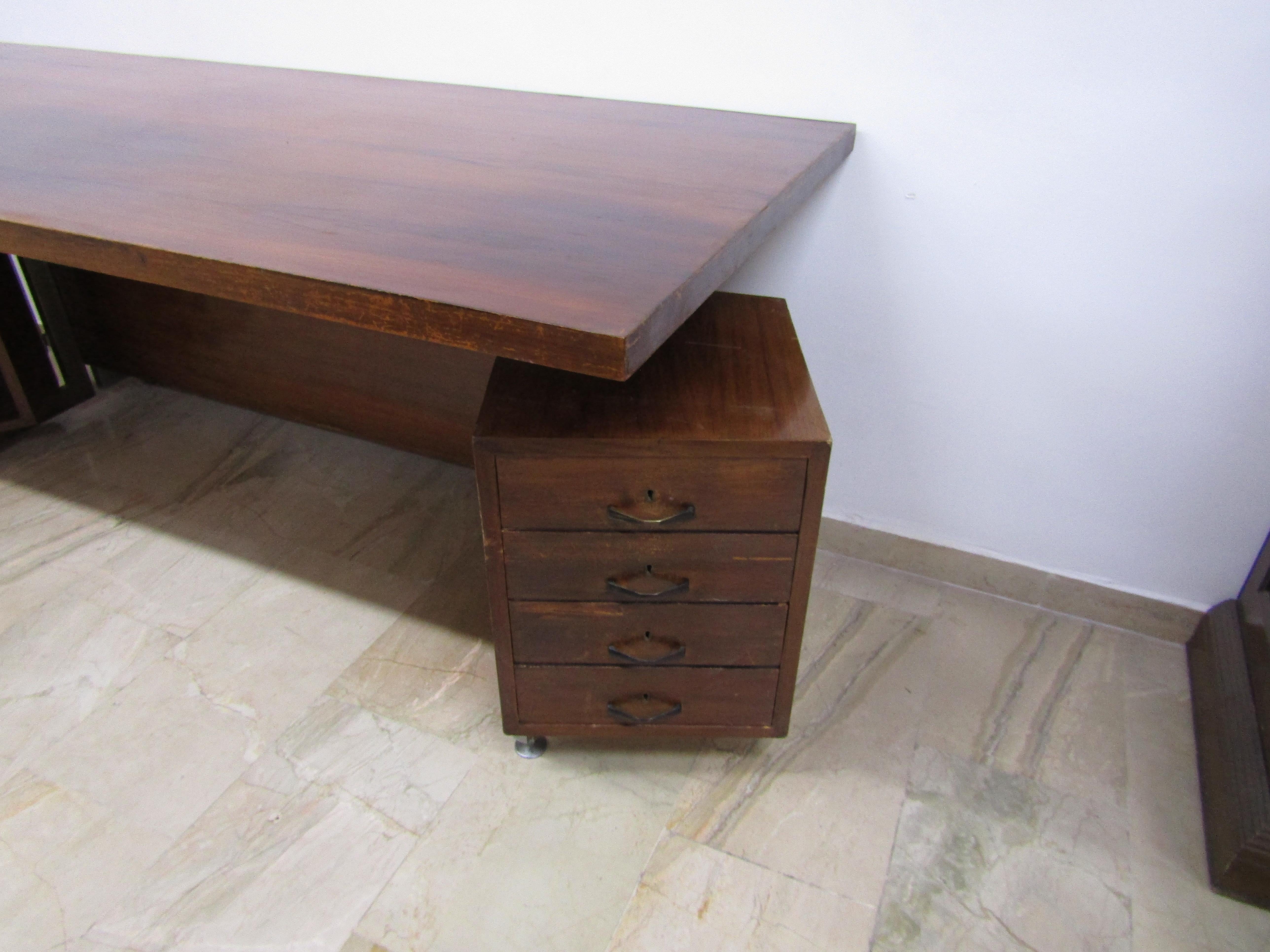 Osvaldo Borsani, Tecno, Desk In Fair Condition In Palermo, Italia