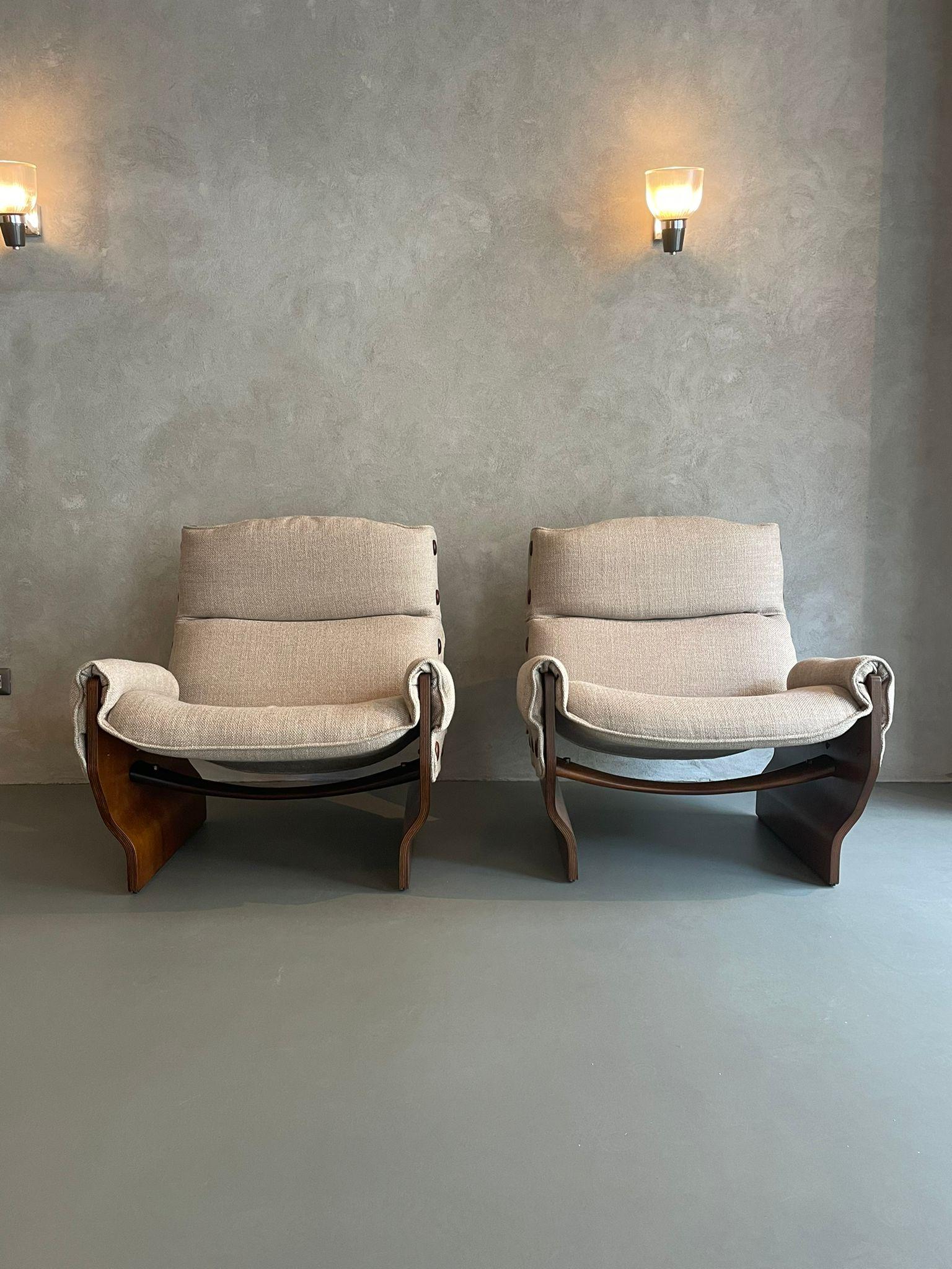 Mid-Century Modern Osvaldo Borsani Tecno Pair of P110 Canada Lounge Chair Fabric Walnut Italy 1965
