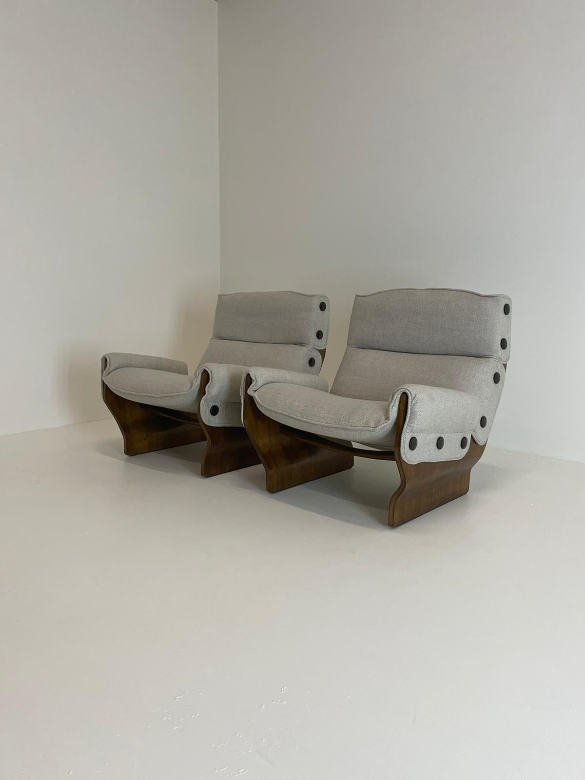 Mid-Century Modern Osvaldo Borsani Tecno Pair of P110 Canada Lounge Chair Fabric Walnut Italy 1965