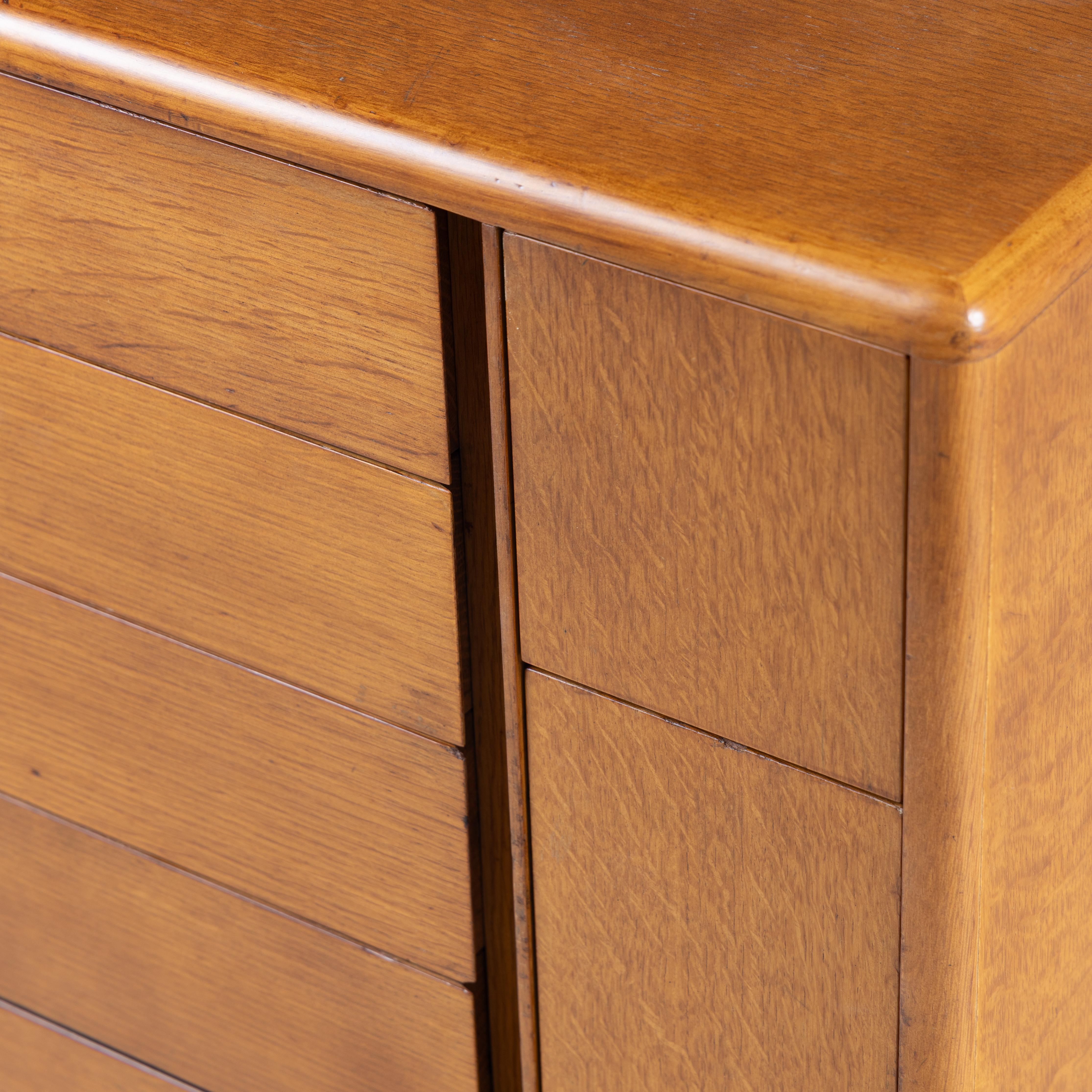 Legno Cassettiera in legno Osvaldo Borsani Tecno, 1960 in vendita