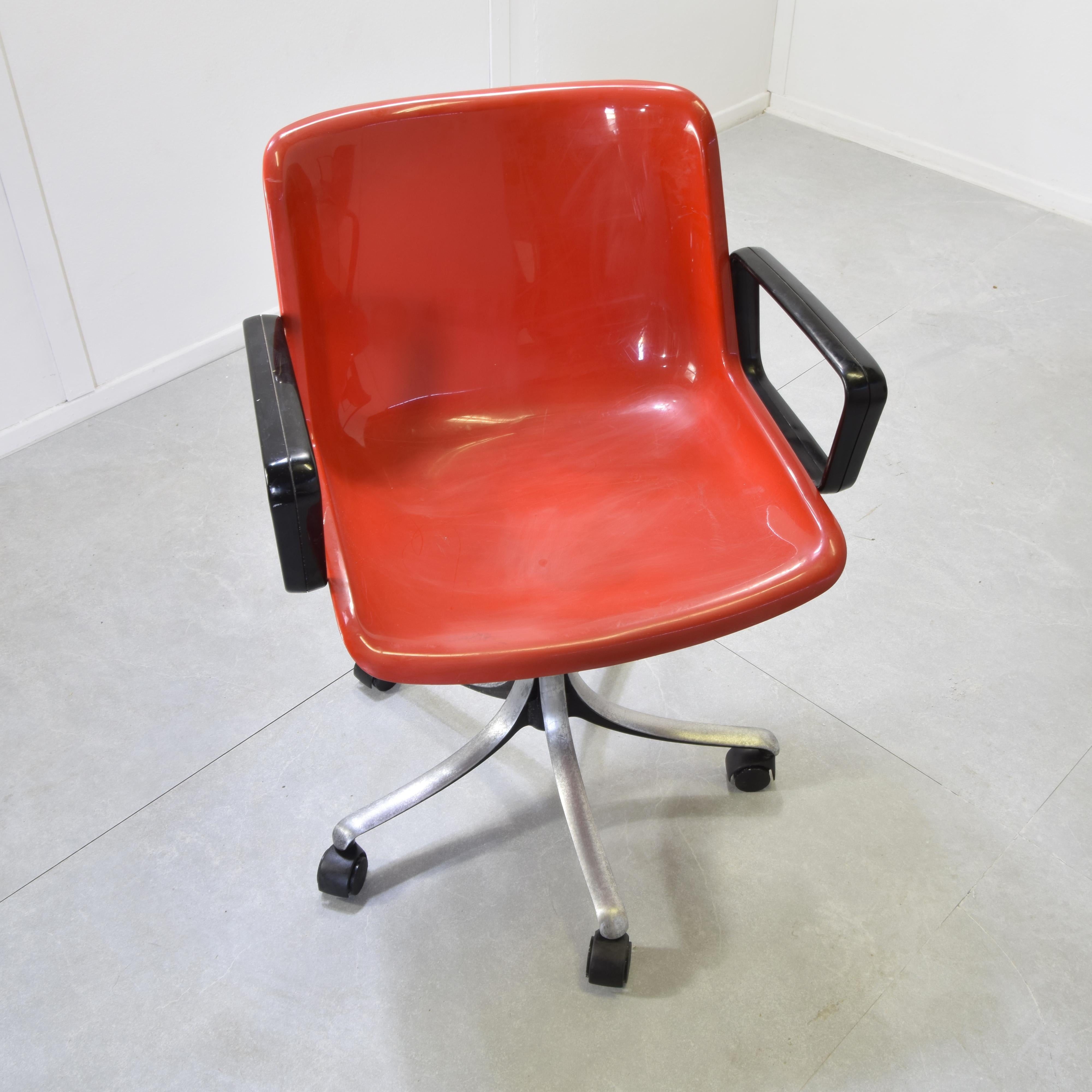 Late 20th Century Osvaldo Borsani tree chairs mod. Modus for Tecno 1970s. in vendita