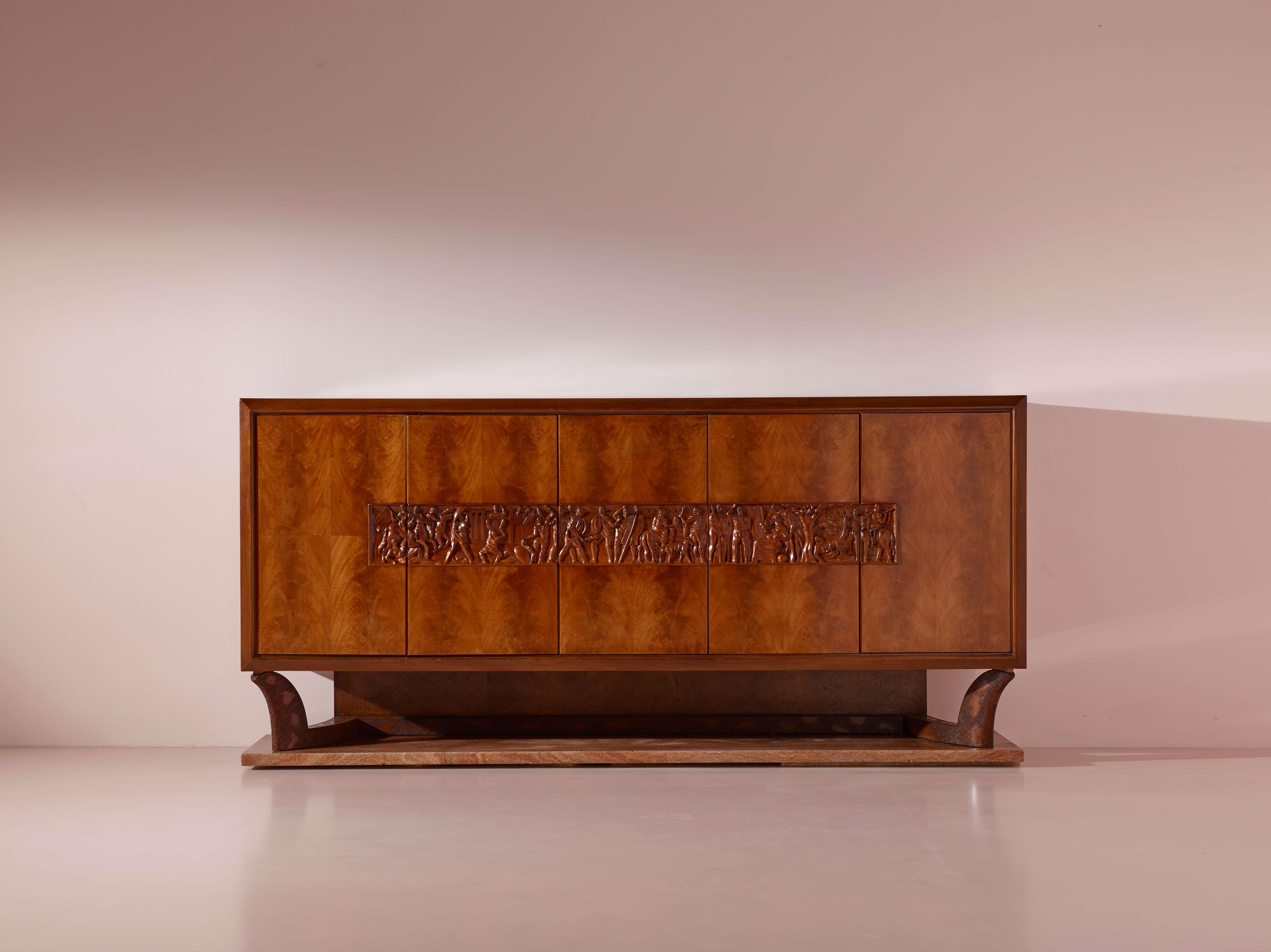 Grande credenza unica, Arredamenti attribuiti a Borsani Varedo, Italia, anni '40 4