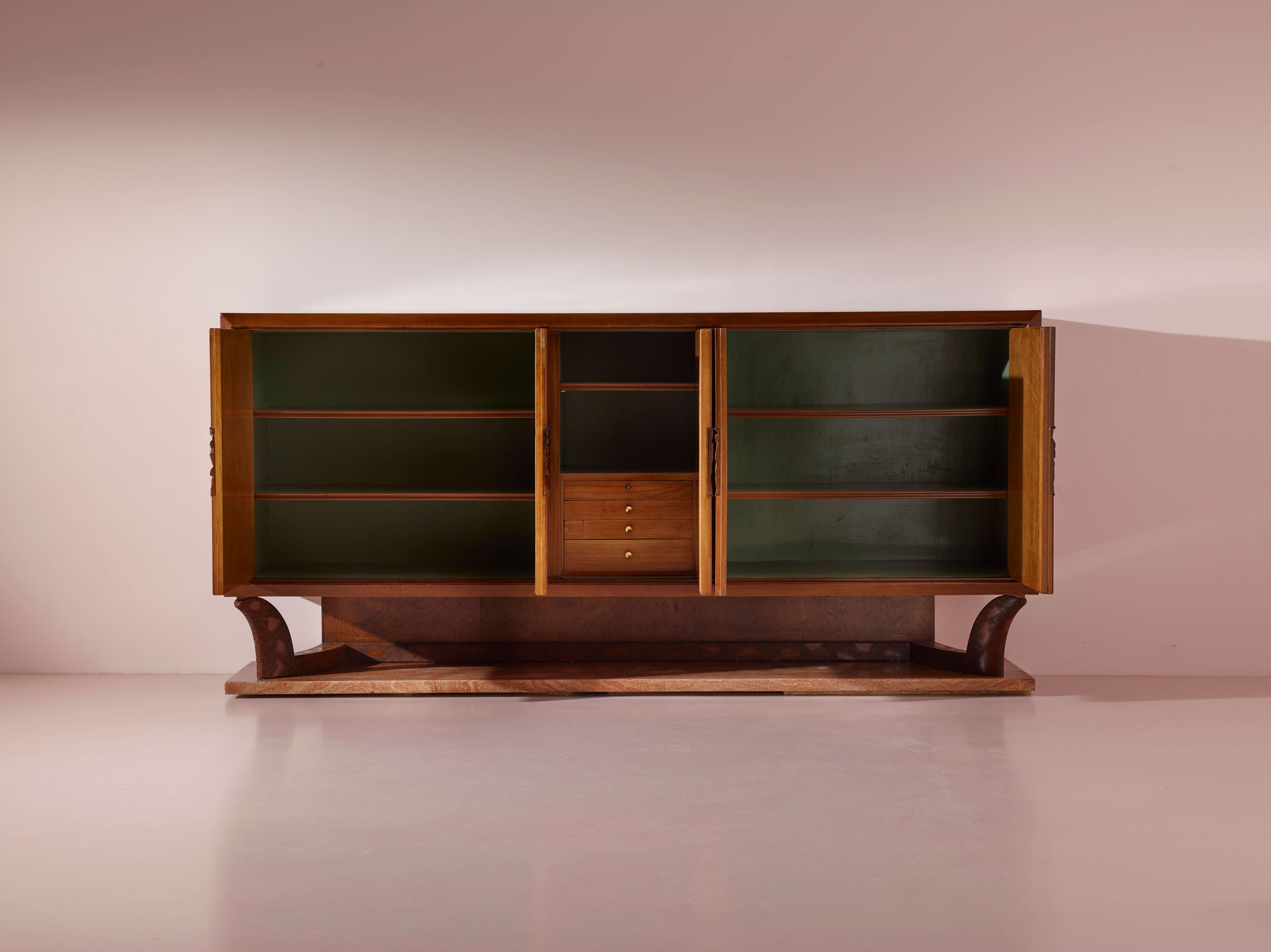 Marmo Grande credenza unica, Arredamenti attribuiti a Borsani Varedo, Italia, anni '40