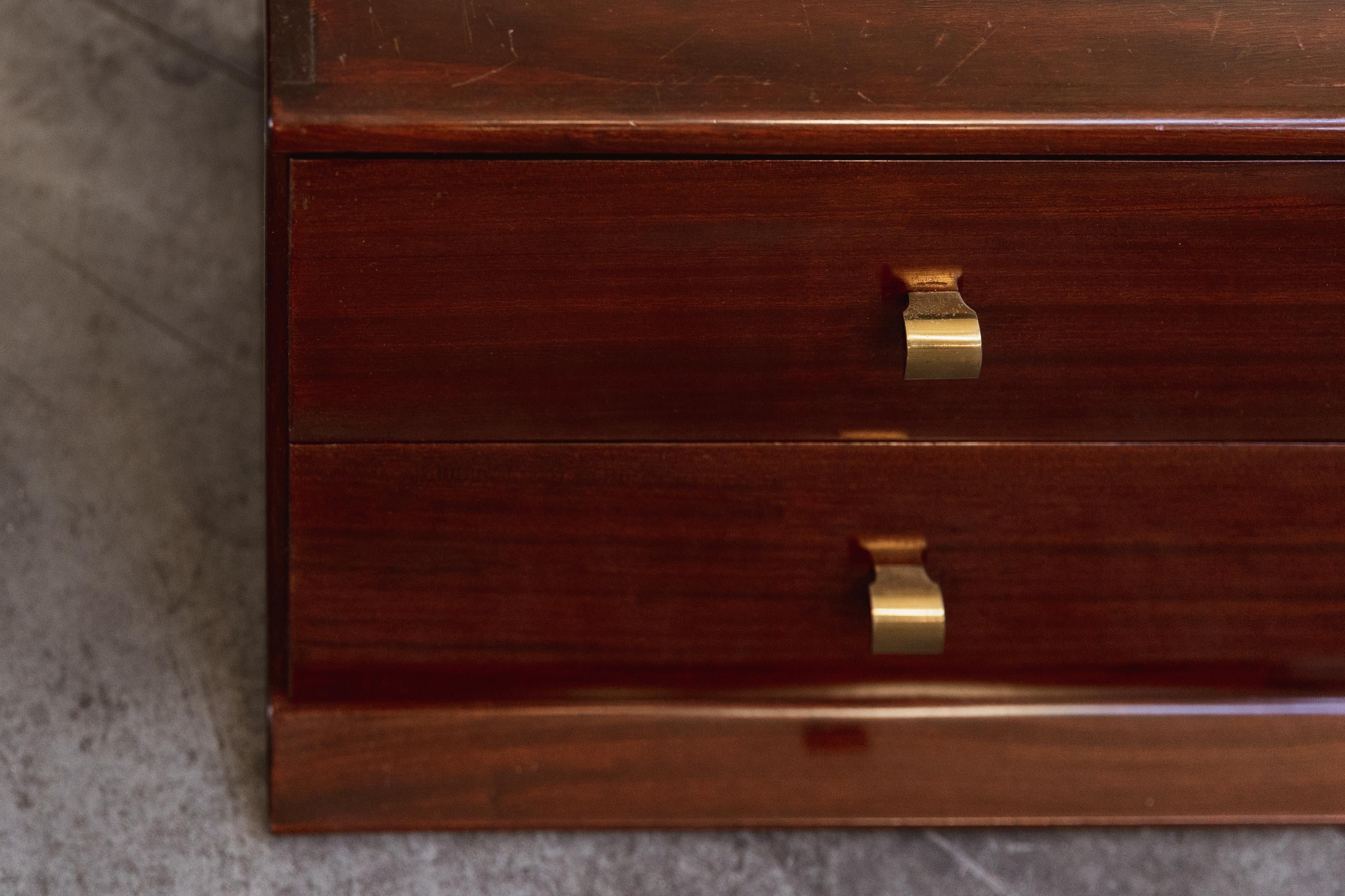 Mid-Century moderno Console a muro di Osvaldo Borsani, anni '50 in vendita