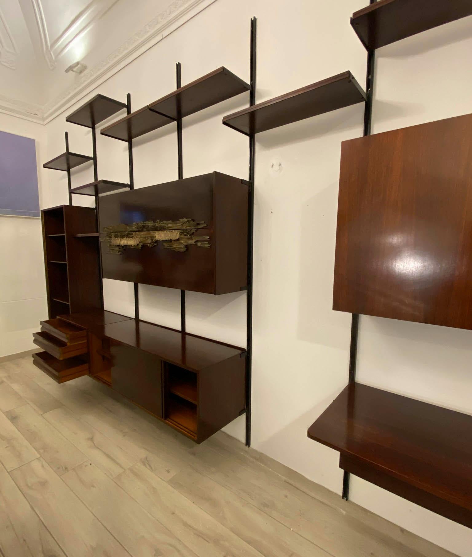 Osvaldo Borsani Wall Unit E22 in Rosewood with Arnaldo Pomodoro Sculpture 11